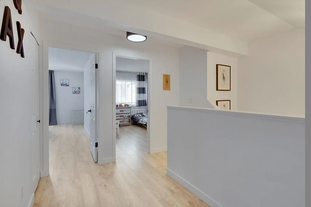 208 1220 Falcon Drive