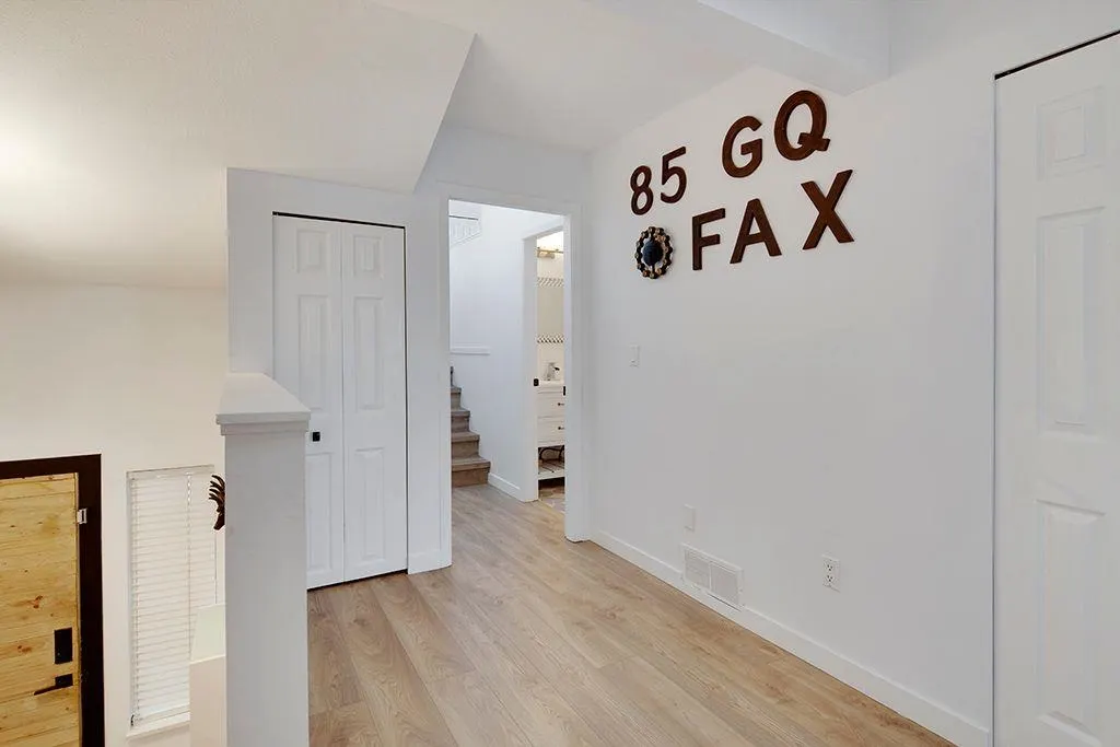 208 1220 Falcon Drive