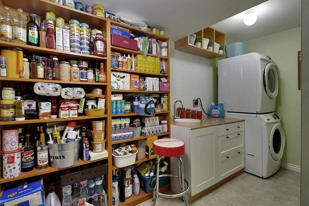 208 1220 Falcon Drive