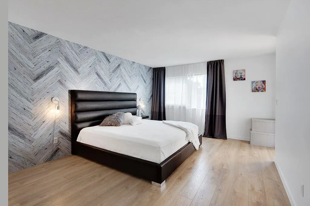 208 1220 Falcon Drive