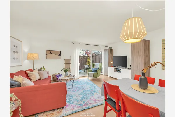 12 1255 E 15th Avenue