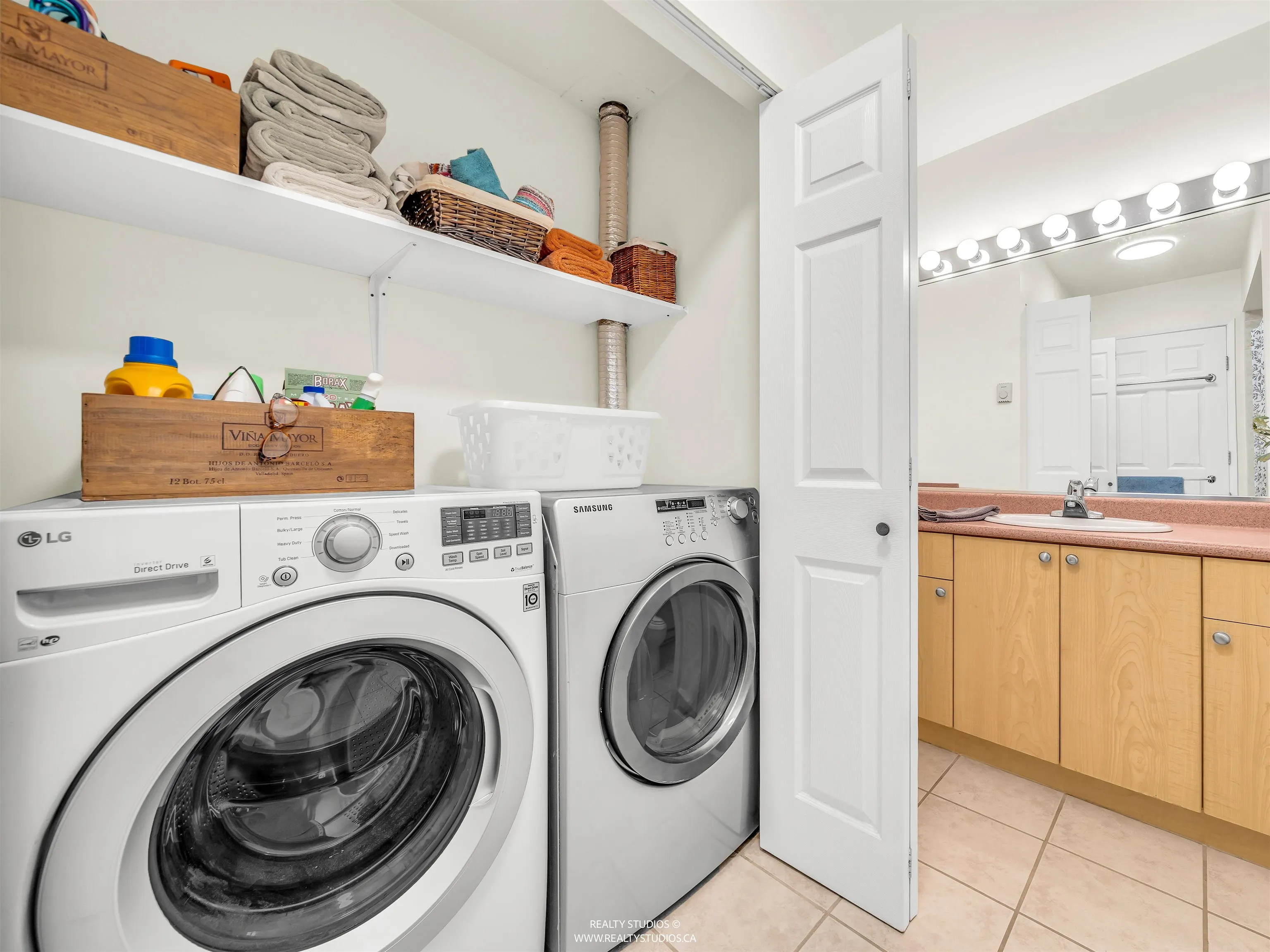 12 1255 E 15th Avenue