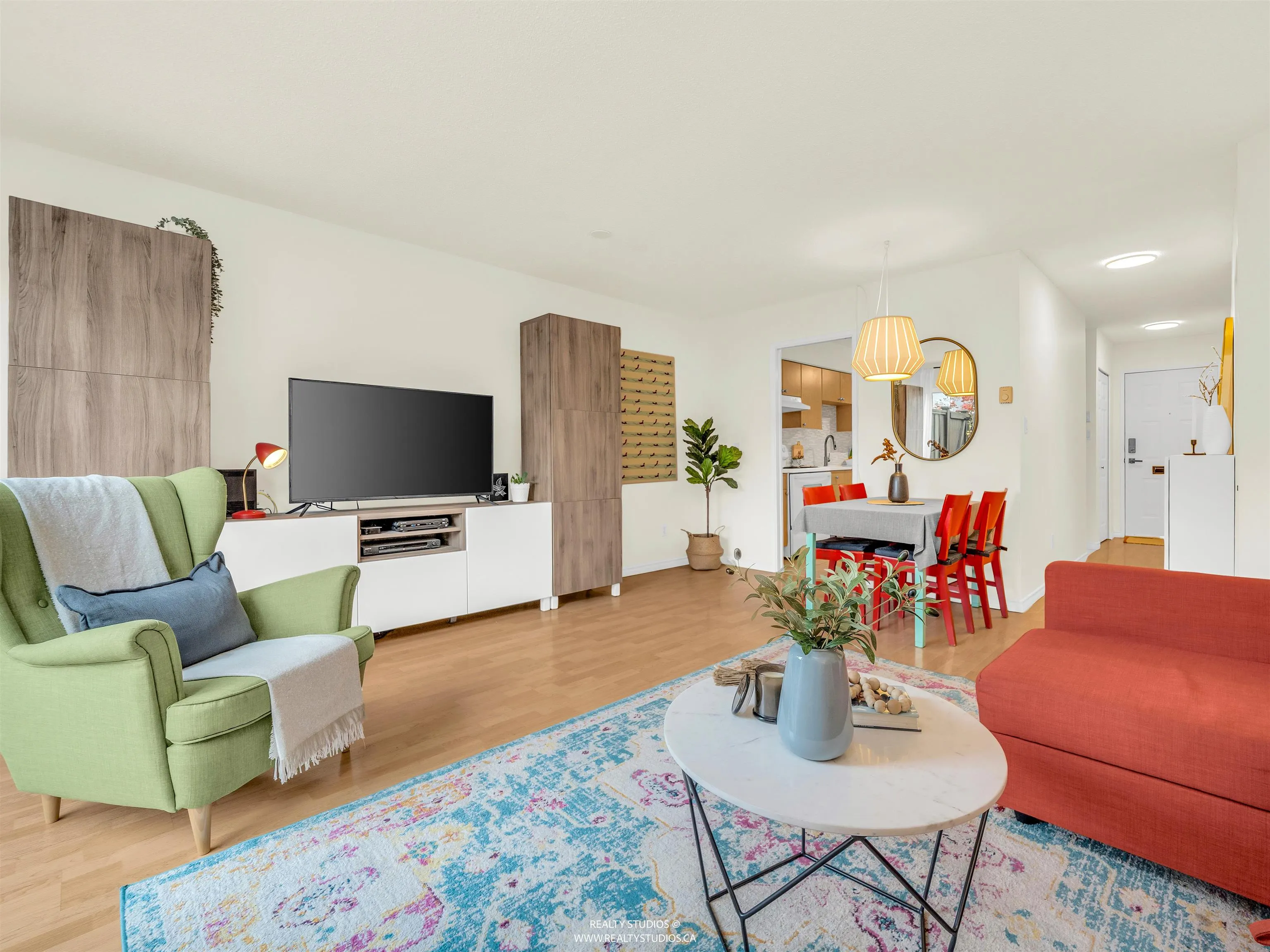 12 1255 E 15th Avenue