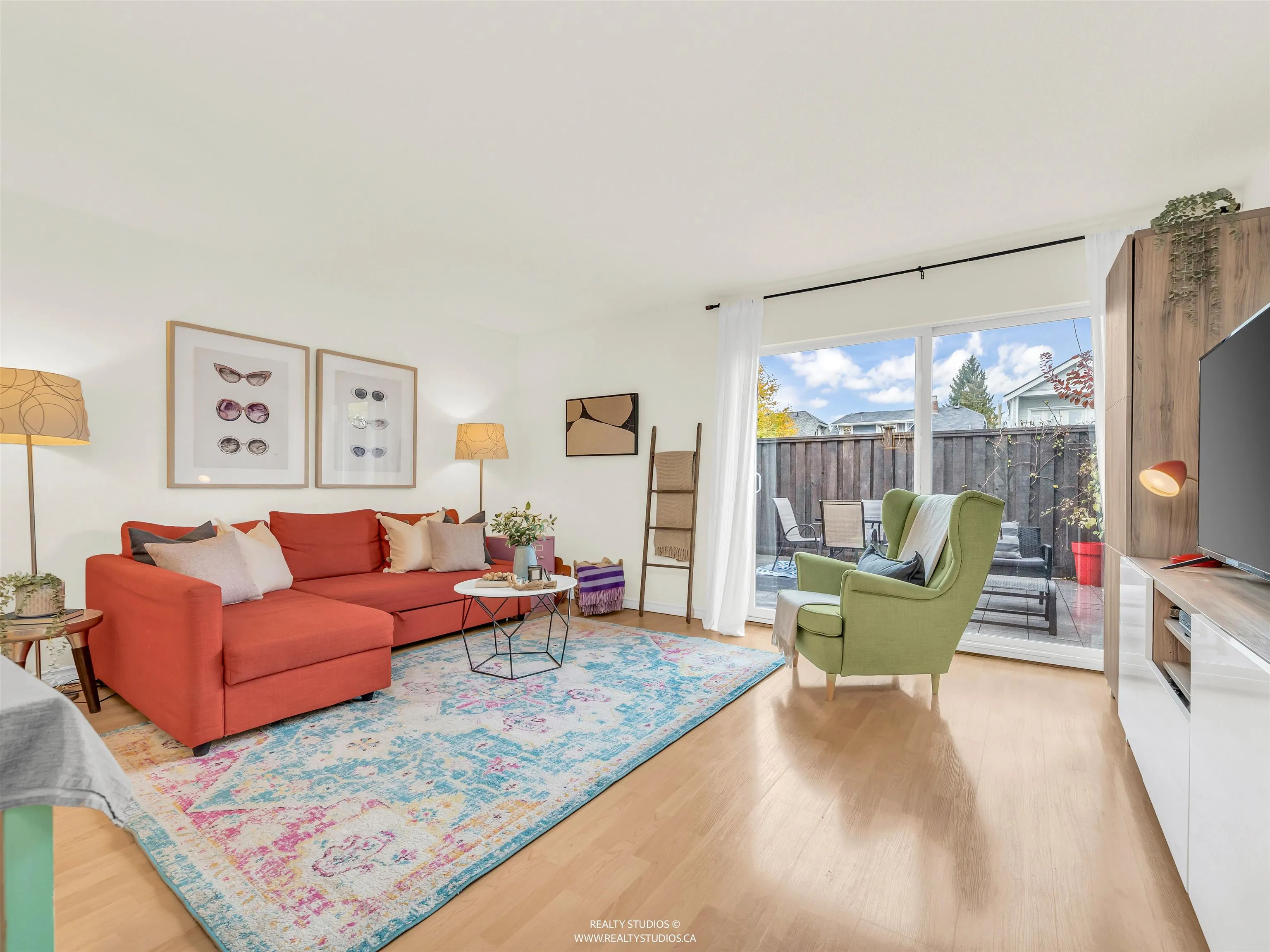 12 1255 E 15th Avenue