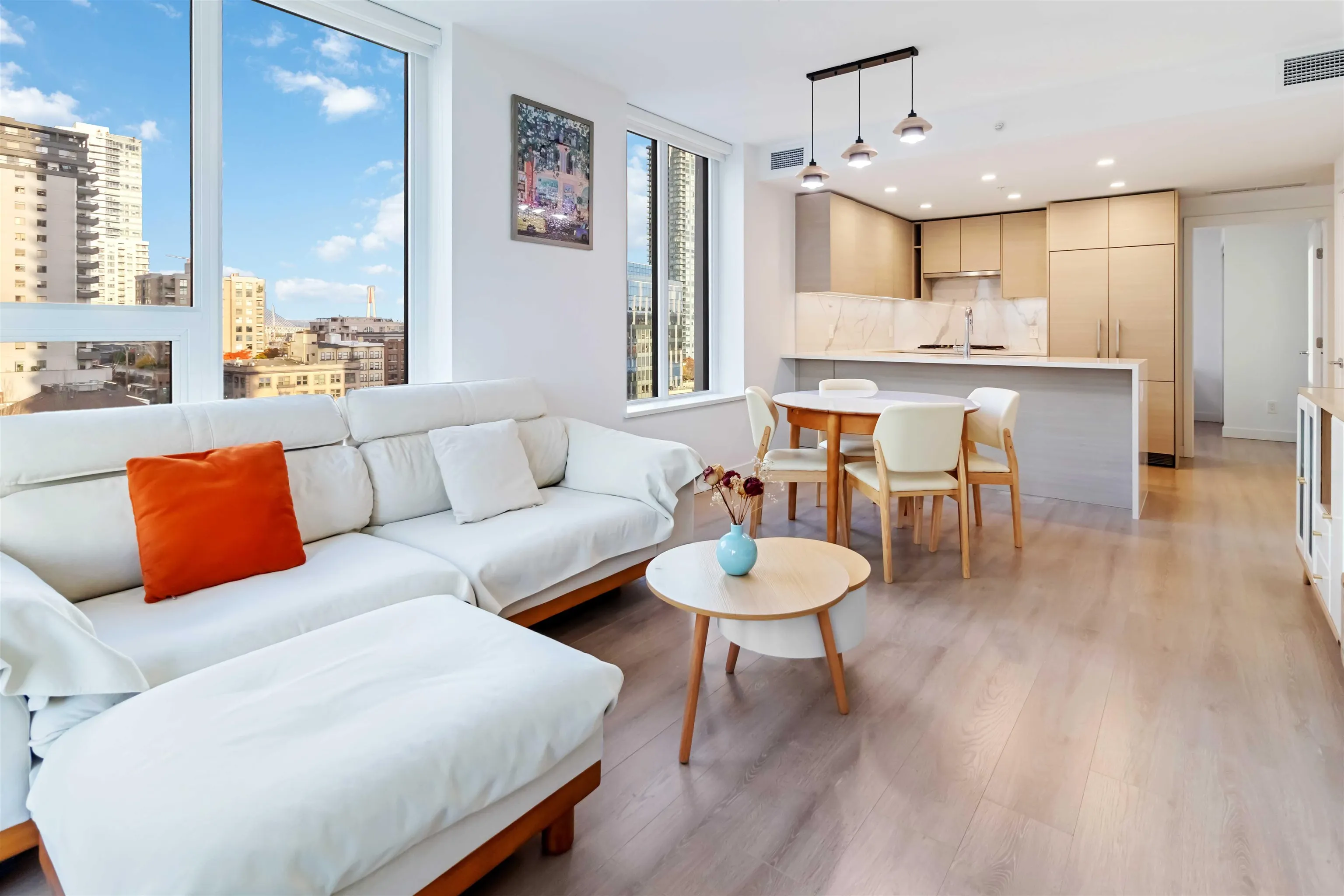 1204 823 Carnarvon Street