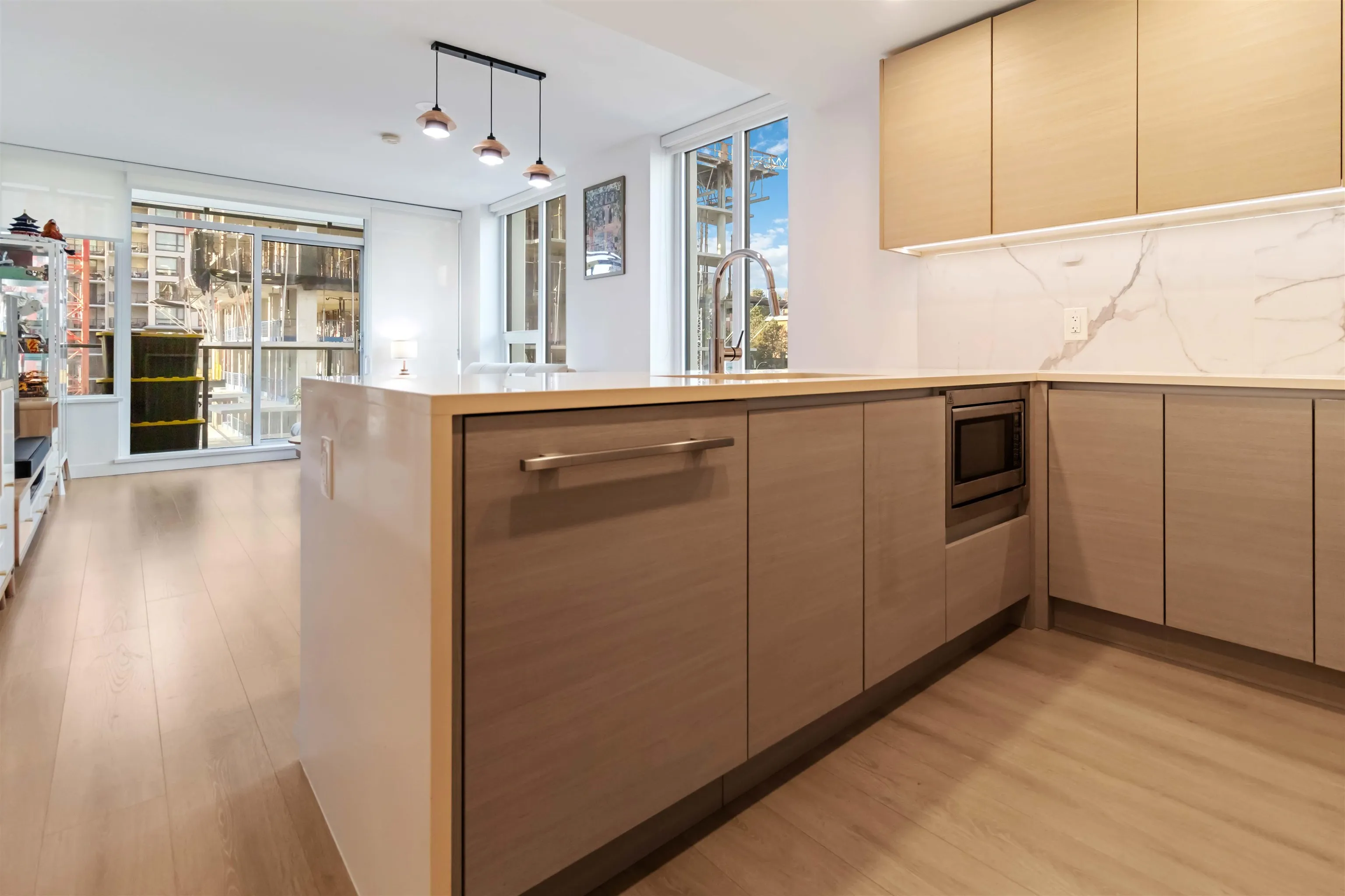 1204 823 Carnarvon Street