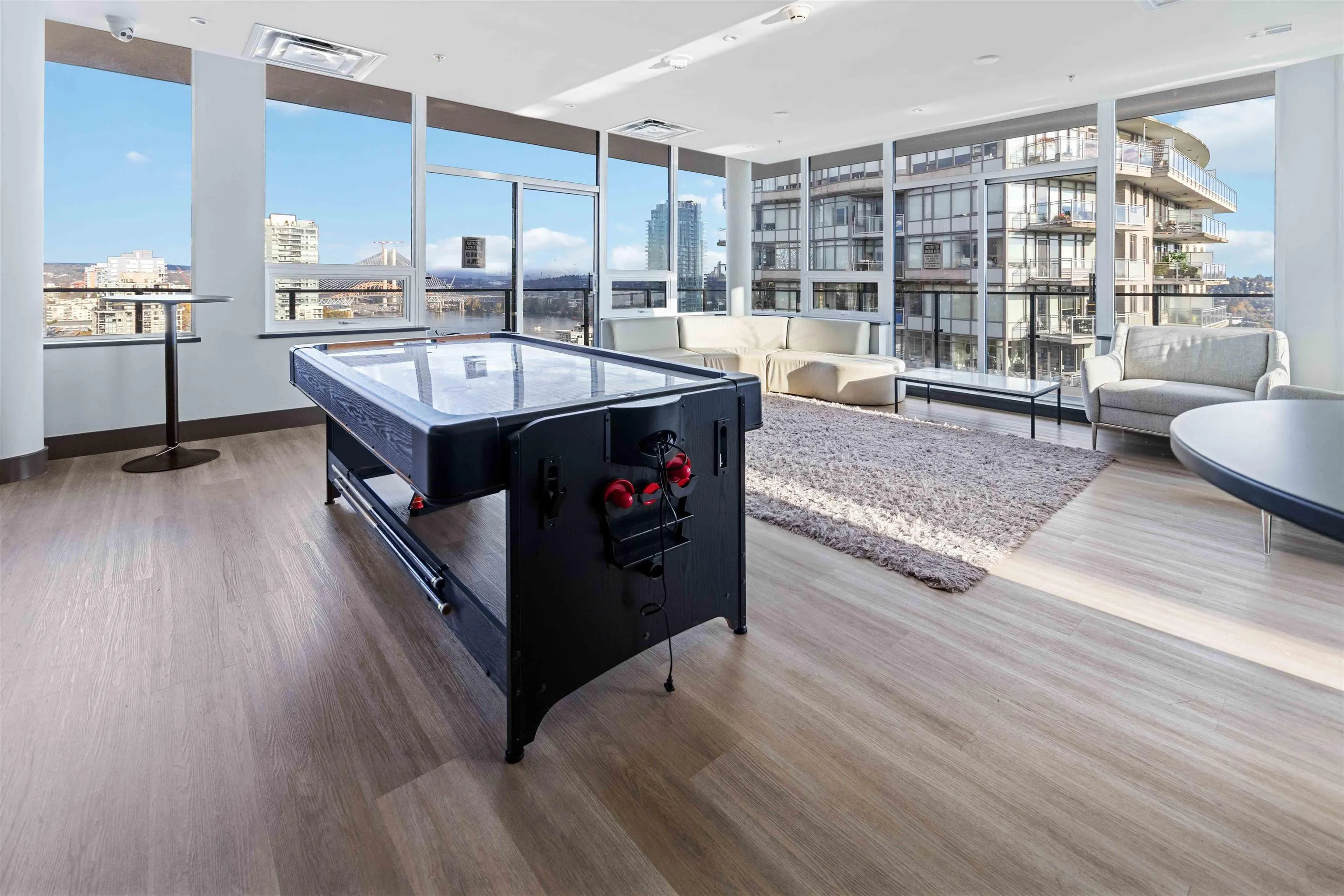 1204 823 Carnarvon Street