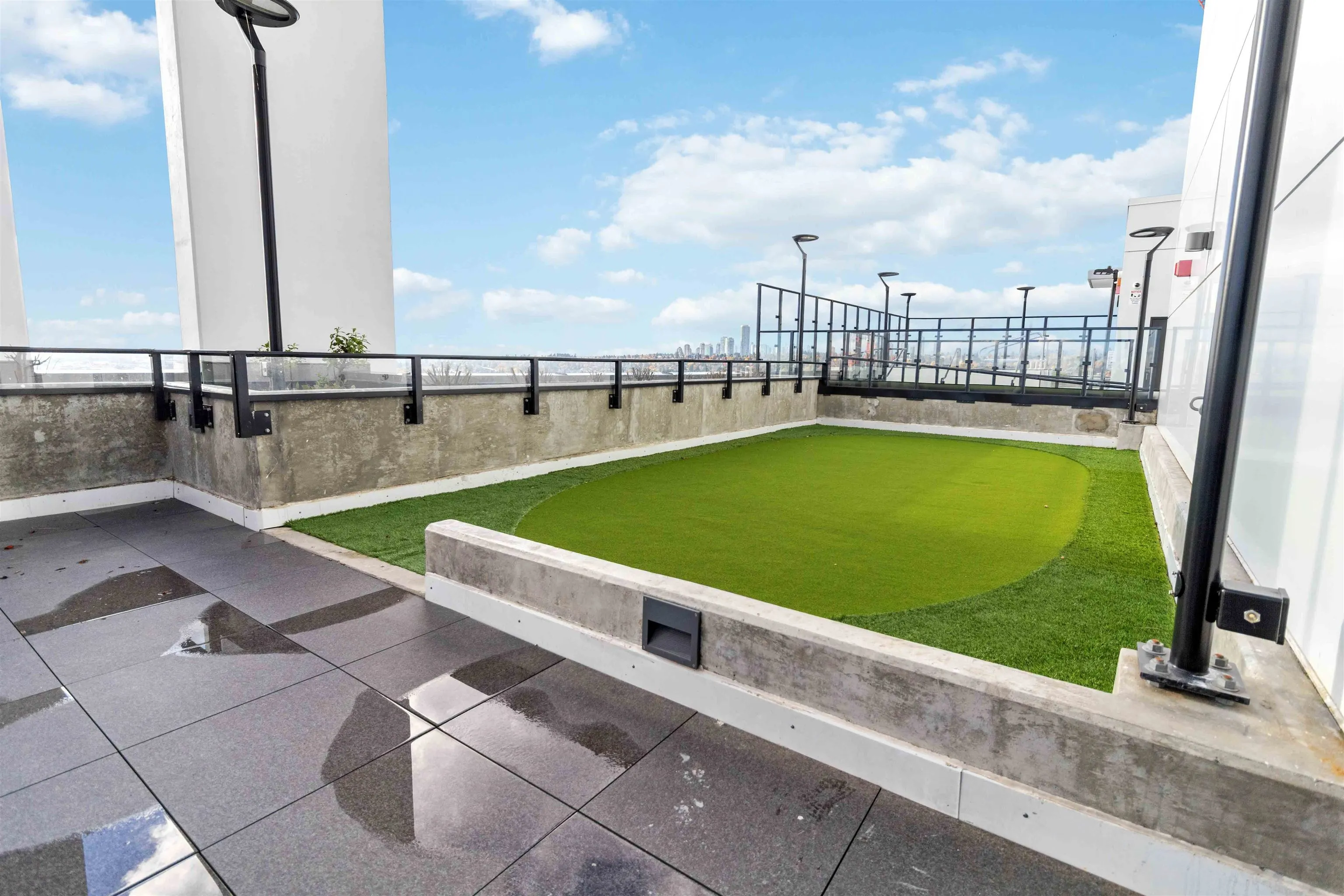 1204 823 Carnarvon Street