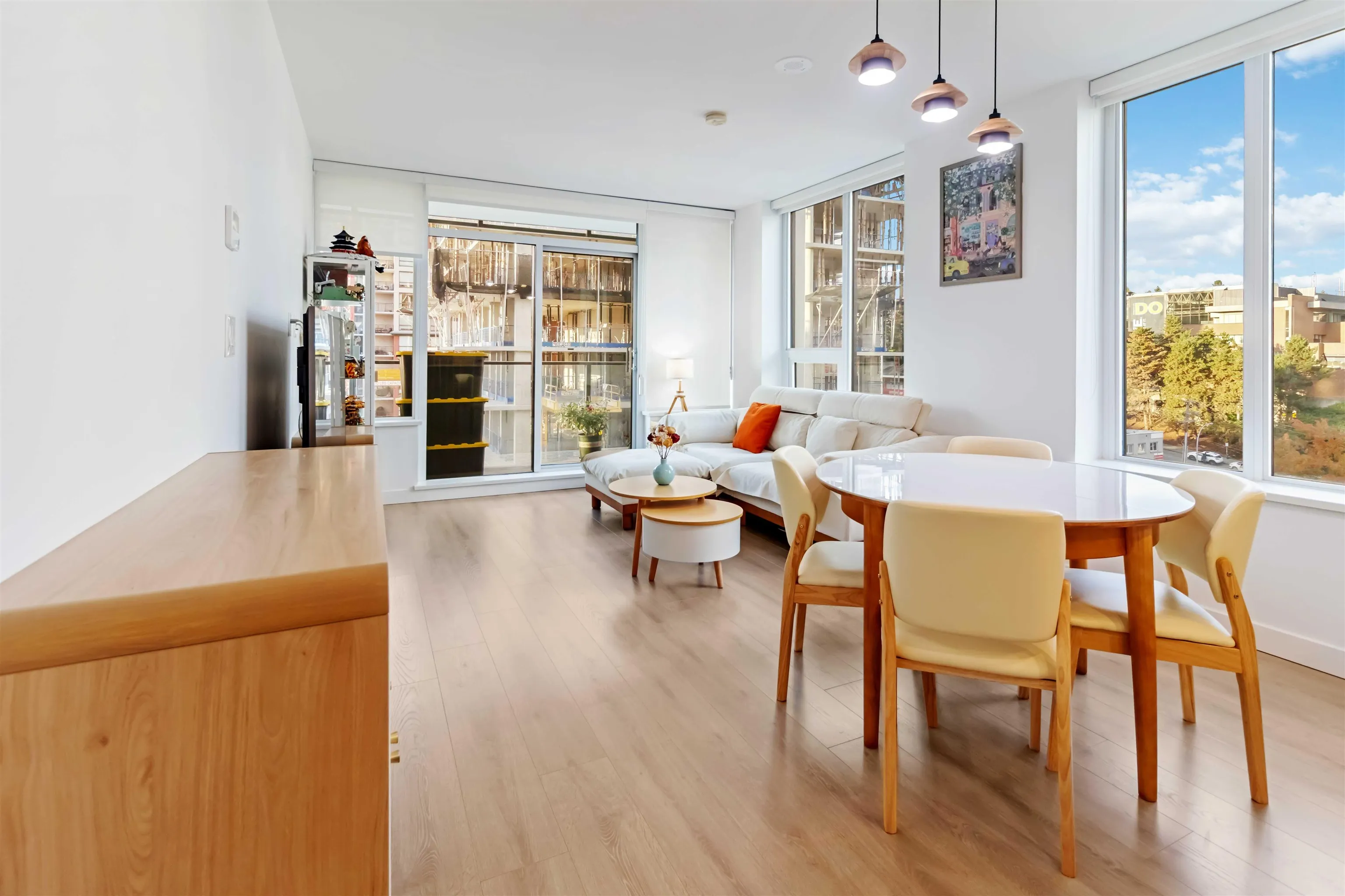 1204 823 Carnarvon Street