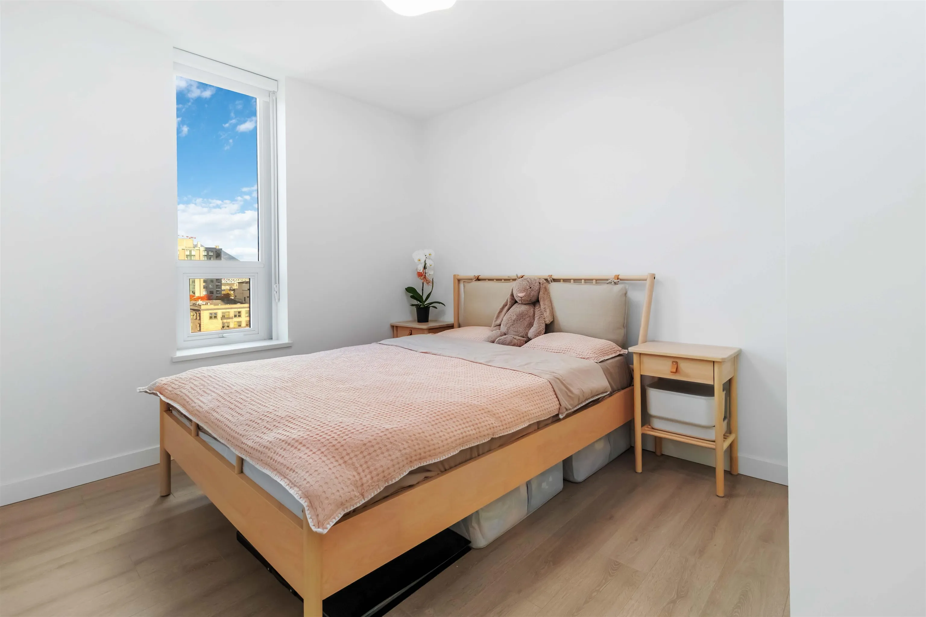 1204 823 Carnarvon Street