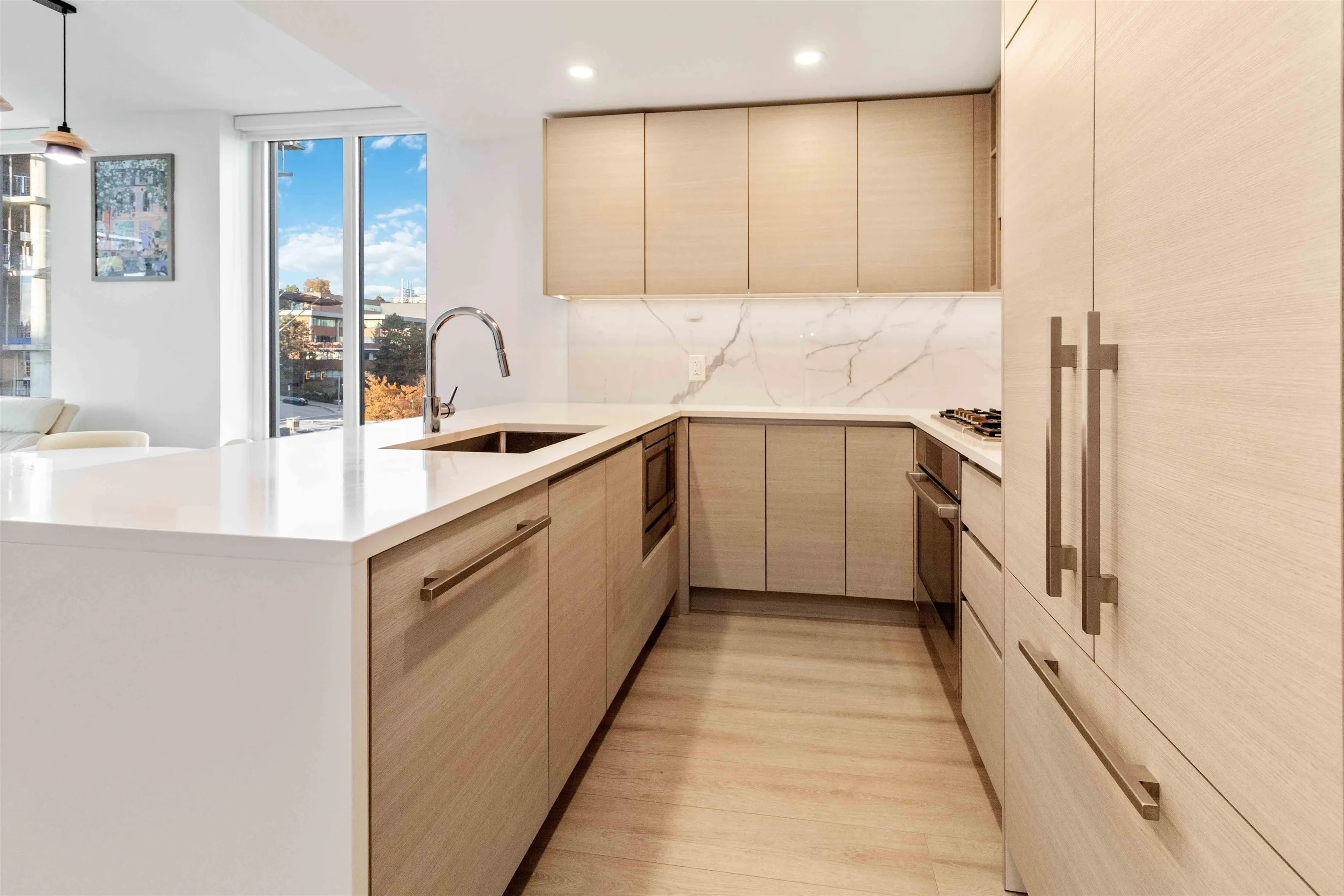 1204 823 Carnarvon Street