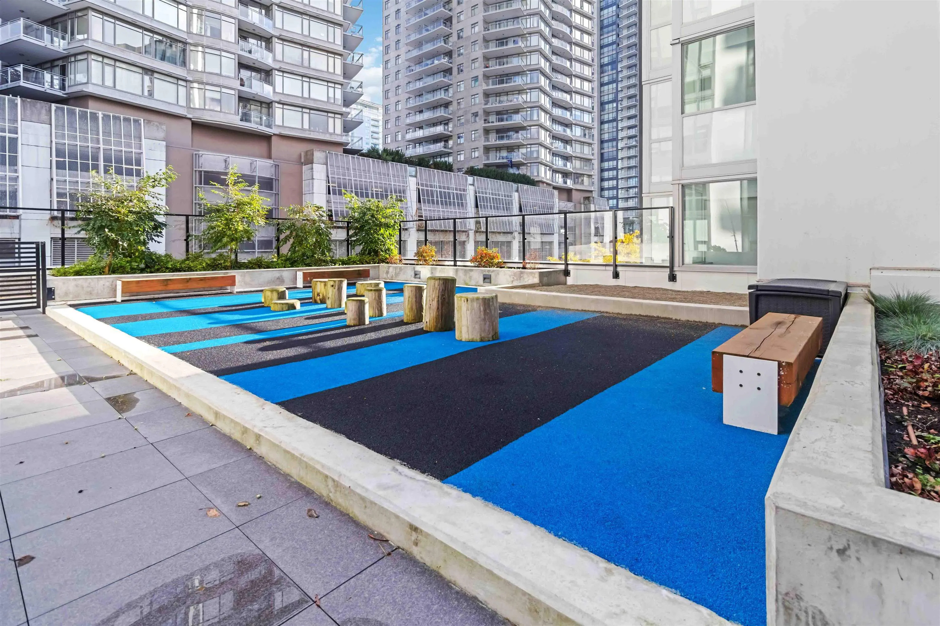 1204 823 Carnarvon Street