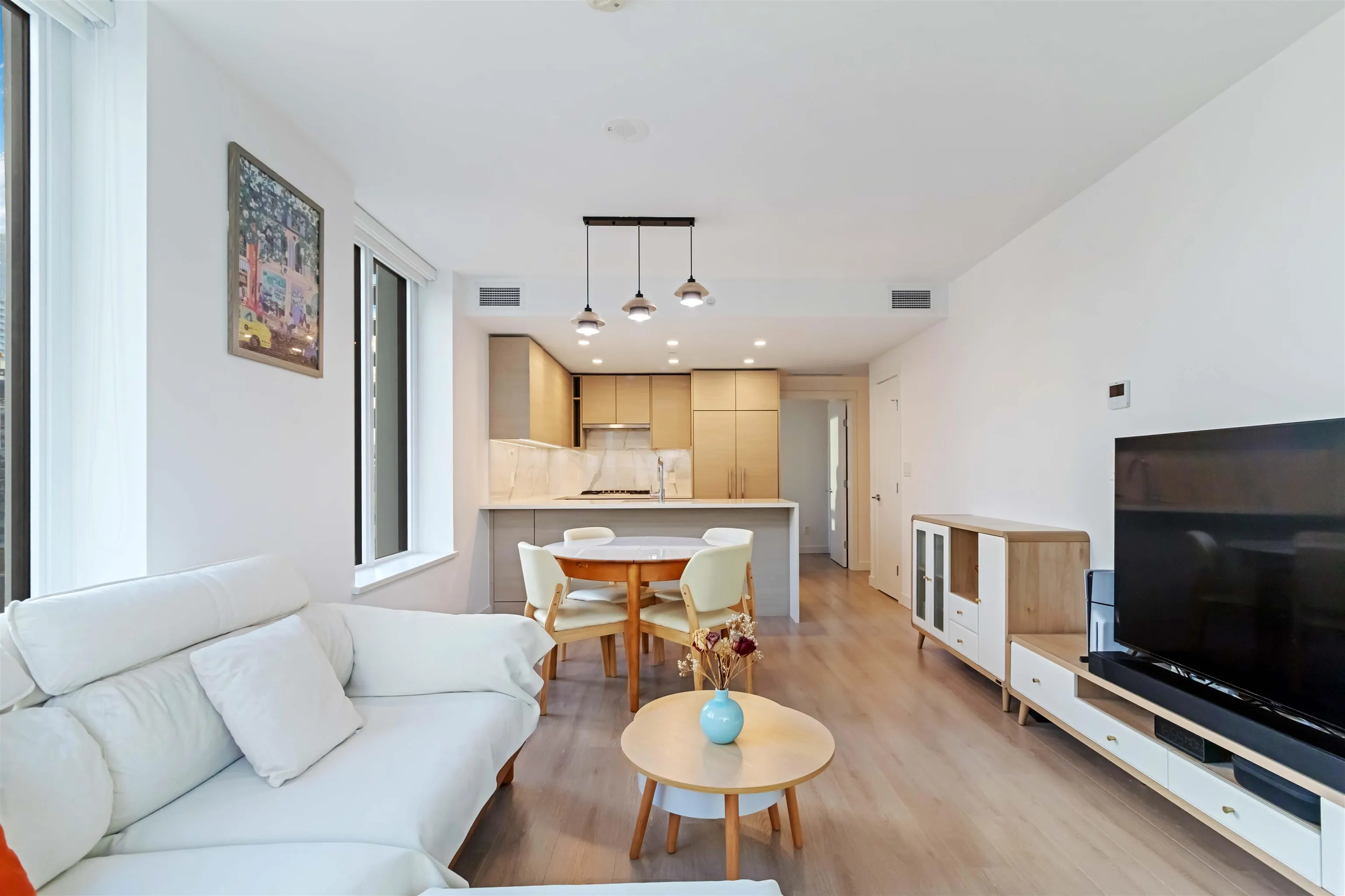 1204 823 Carnarvon Street