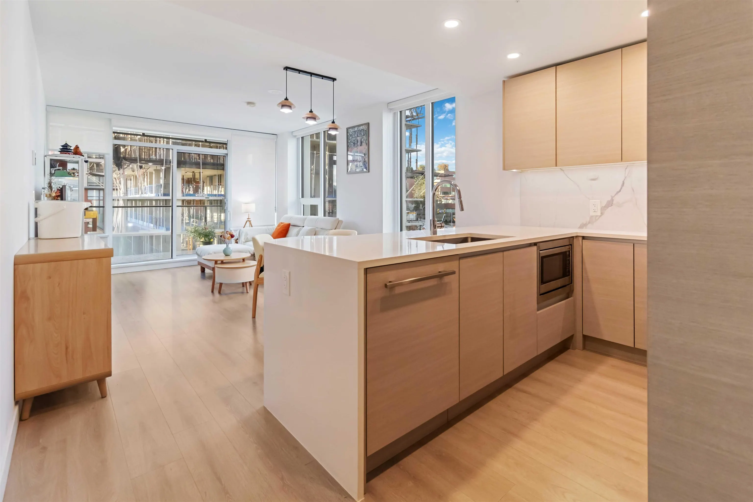 1204 823 Carnarvon Street