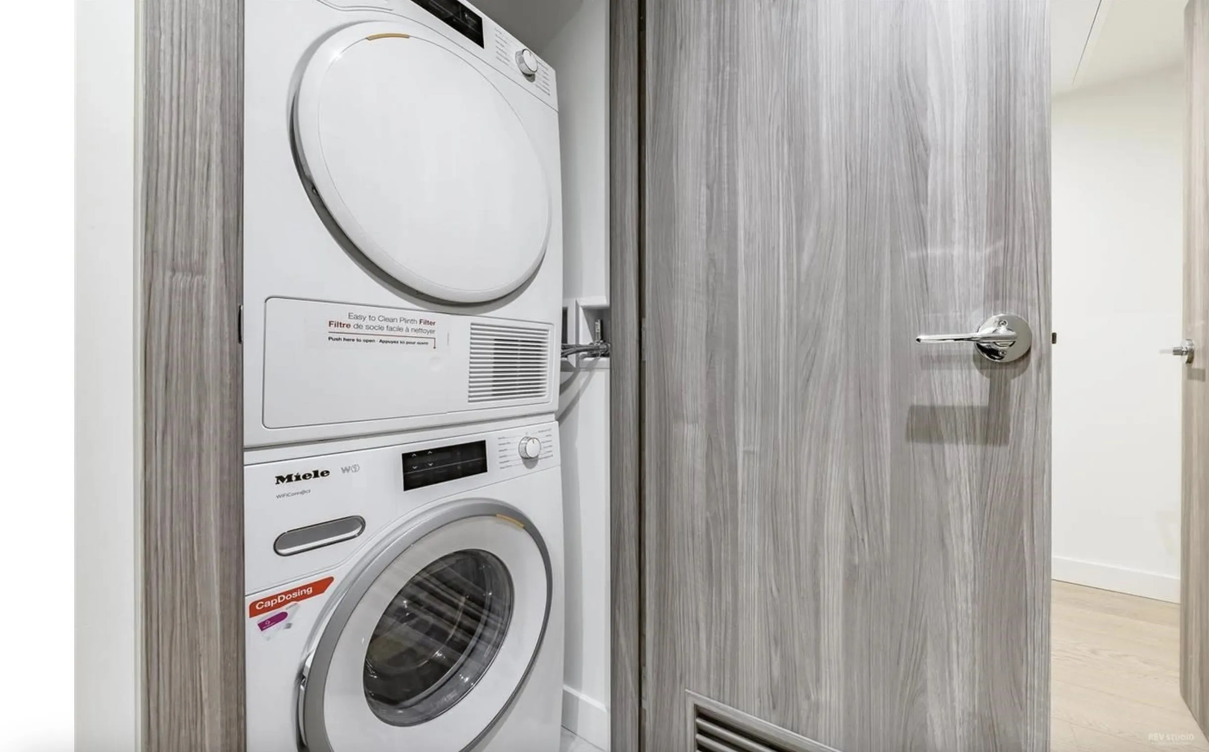 707 89 Nelson Street