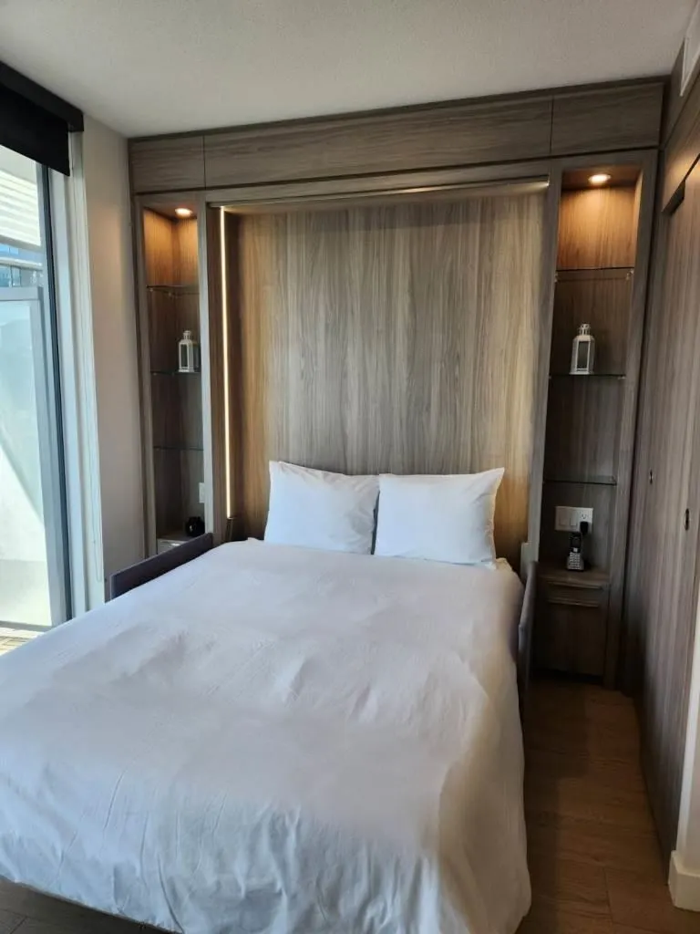 707 89 Nelson Street