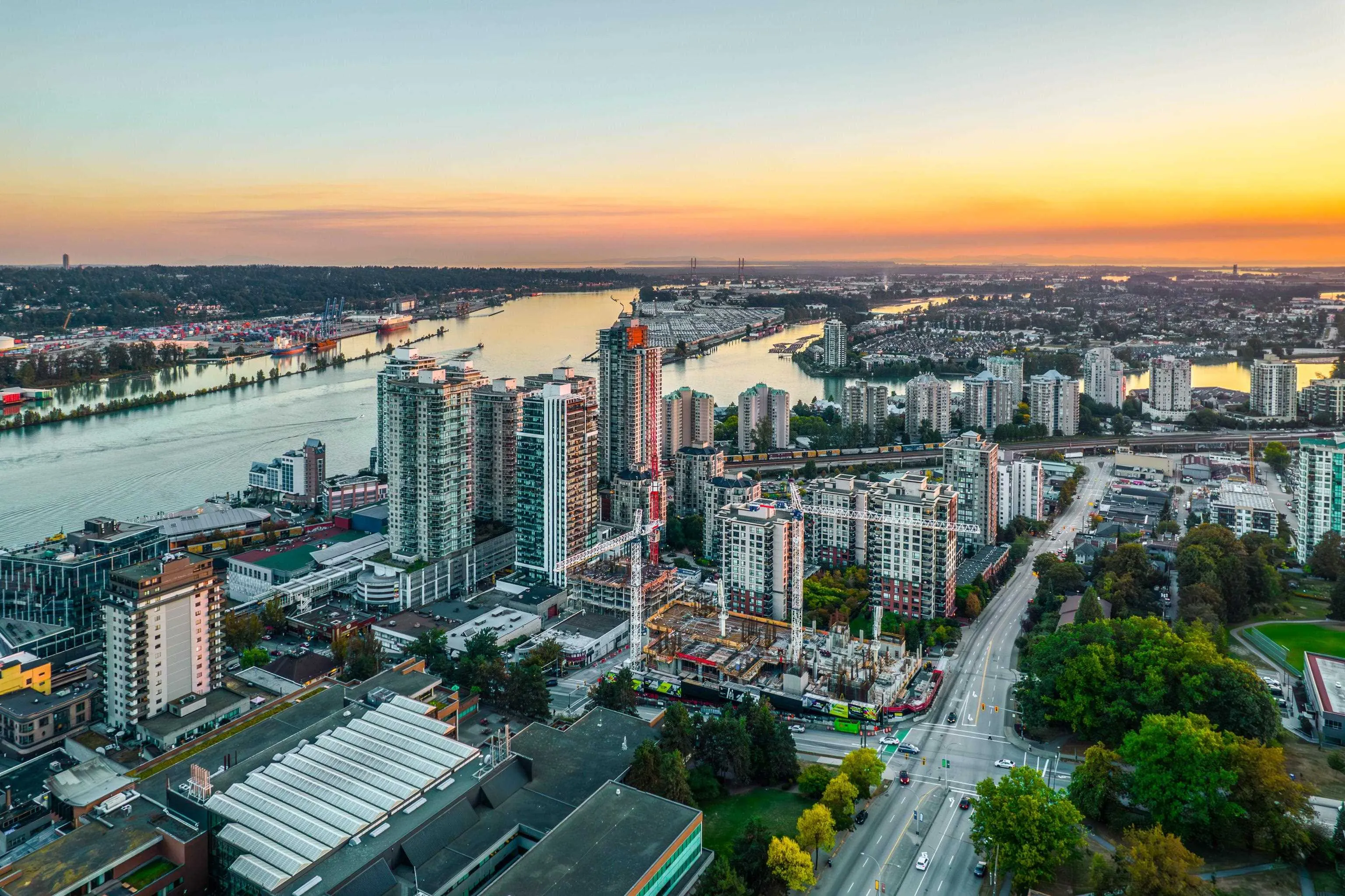 405 320 Royal Avenue