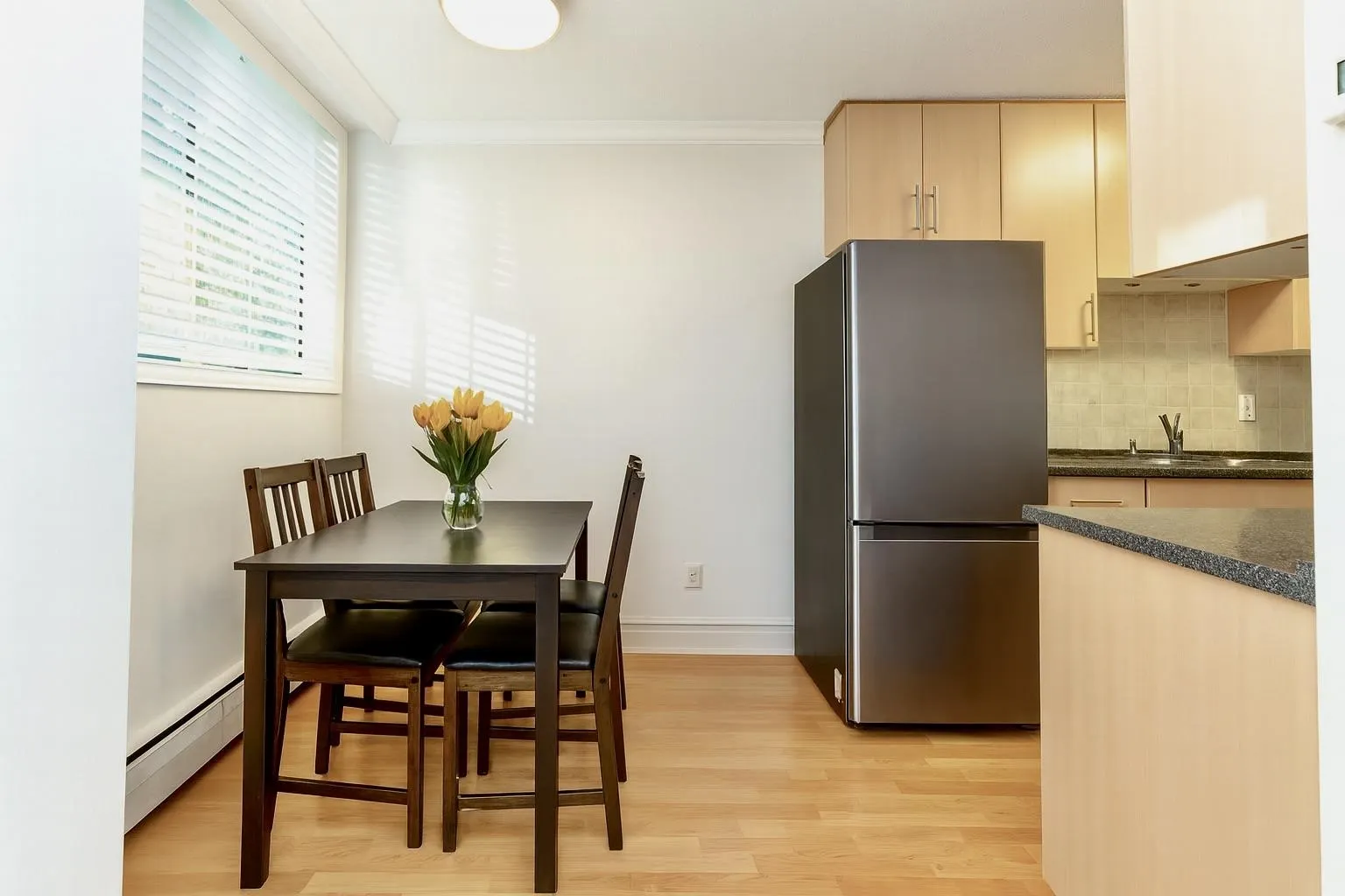 405 320 Royal Avenue