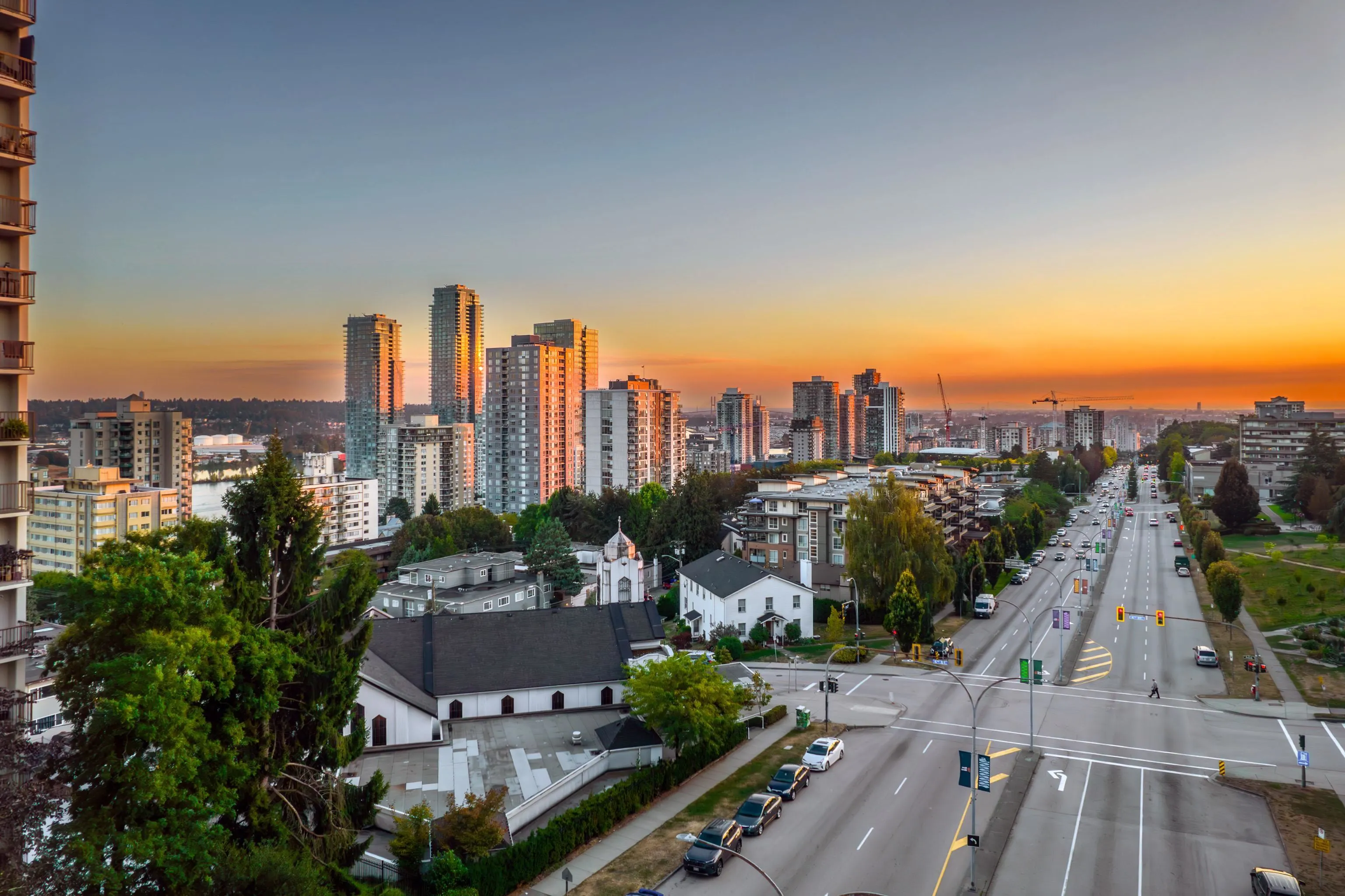 405 320 Royal Avenue