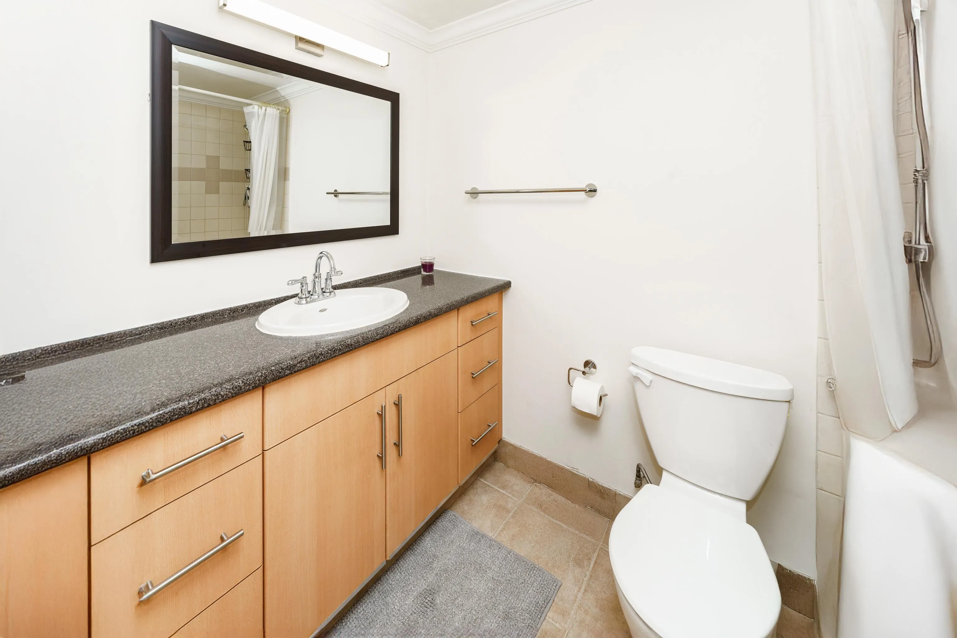 405 320 Royal Avenue