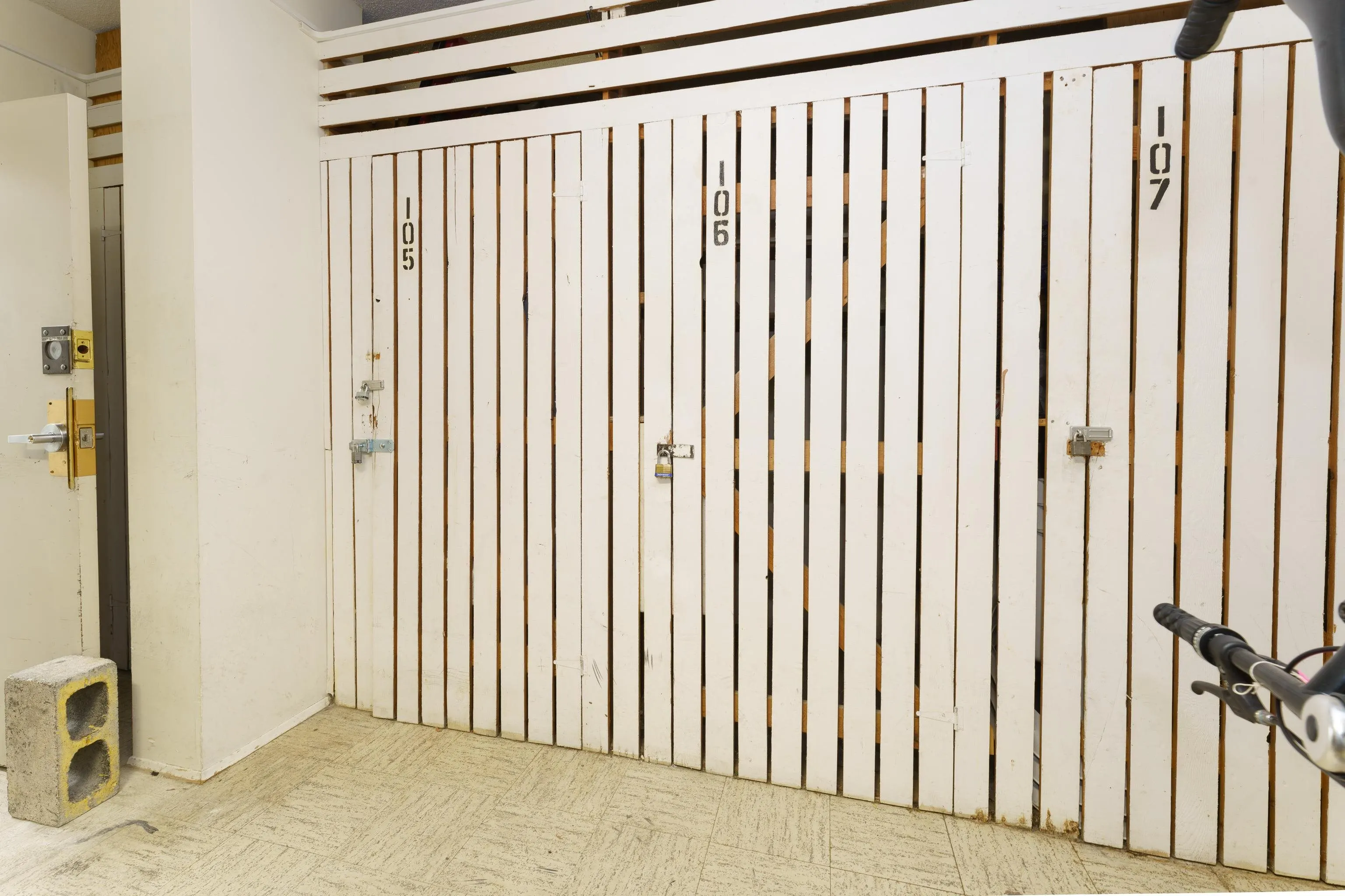 405 320 Royal Avenue