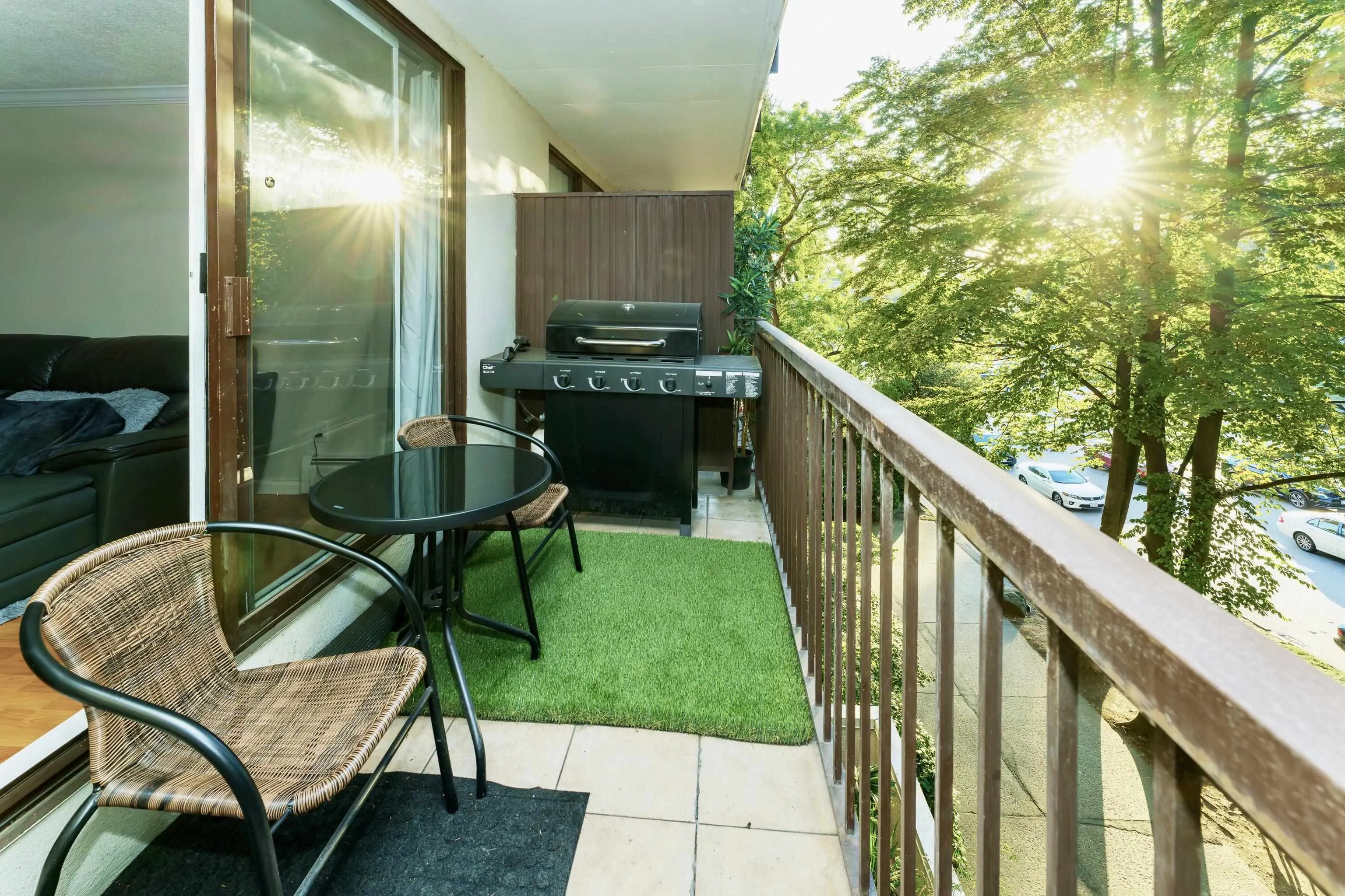 405 320 Royal Avenue