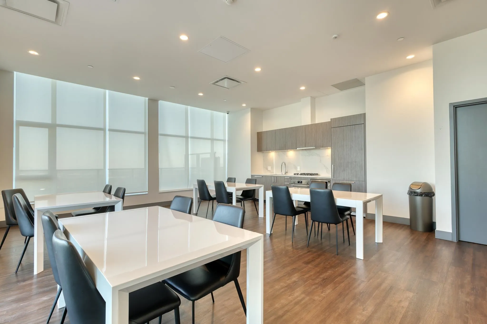 1212 13350 Central Avenue