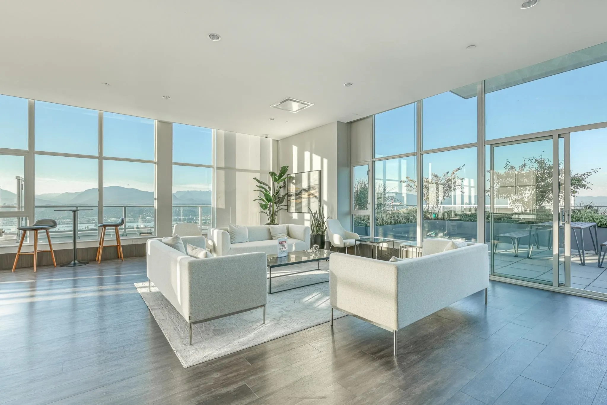 1212 13350 Central Avenue