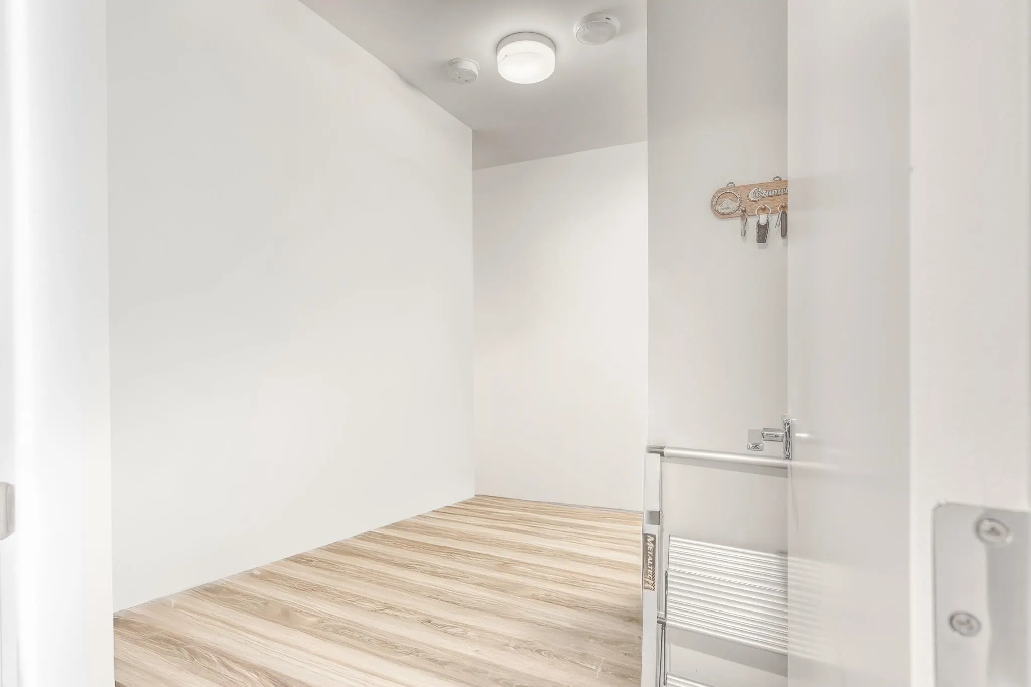 1212 13350 Central Avenue