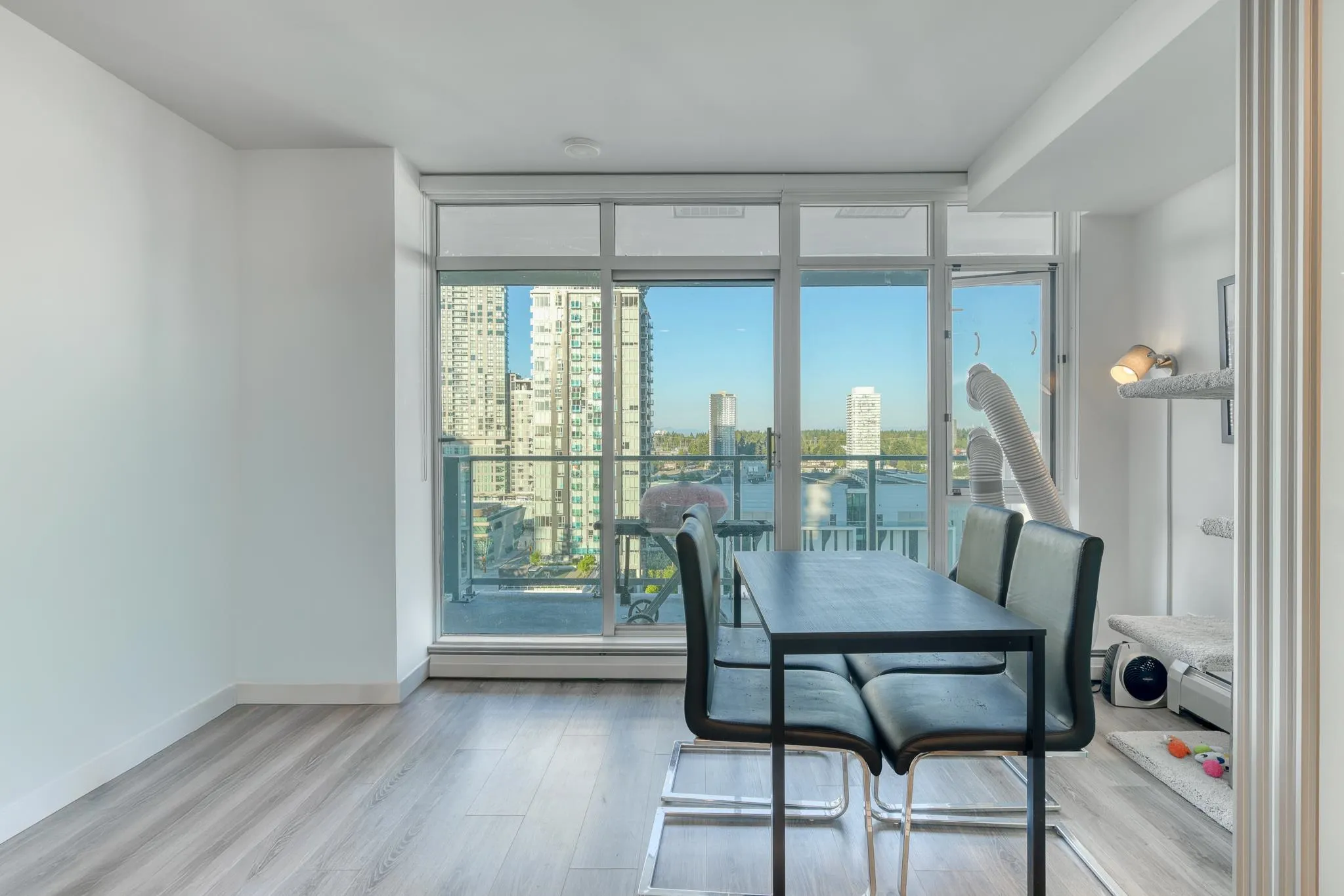 1212 13350 Central Avenue