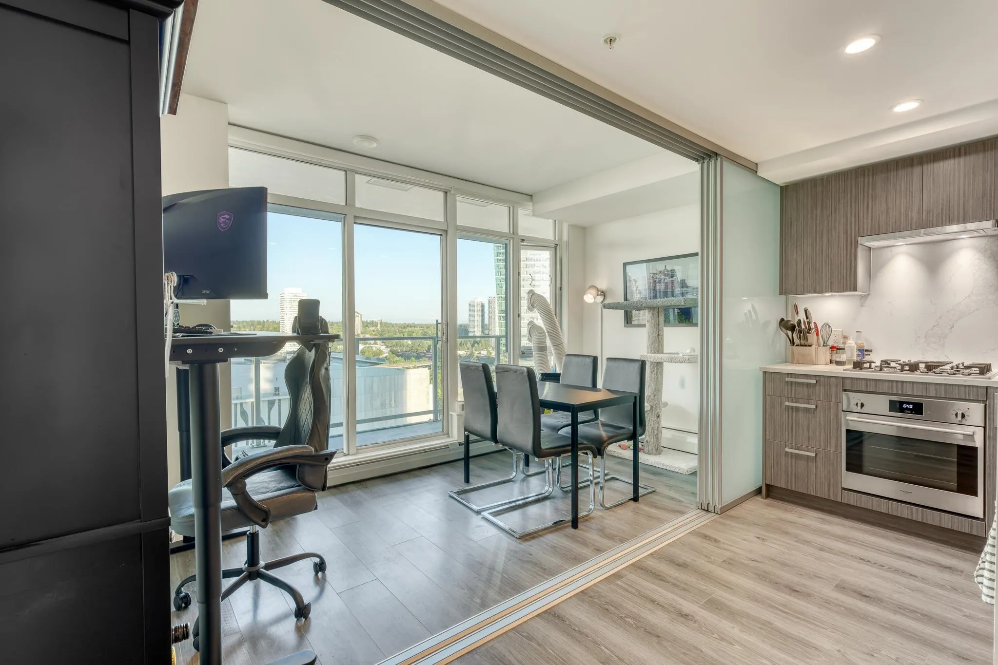 1212 13350 Central Avenue