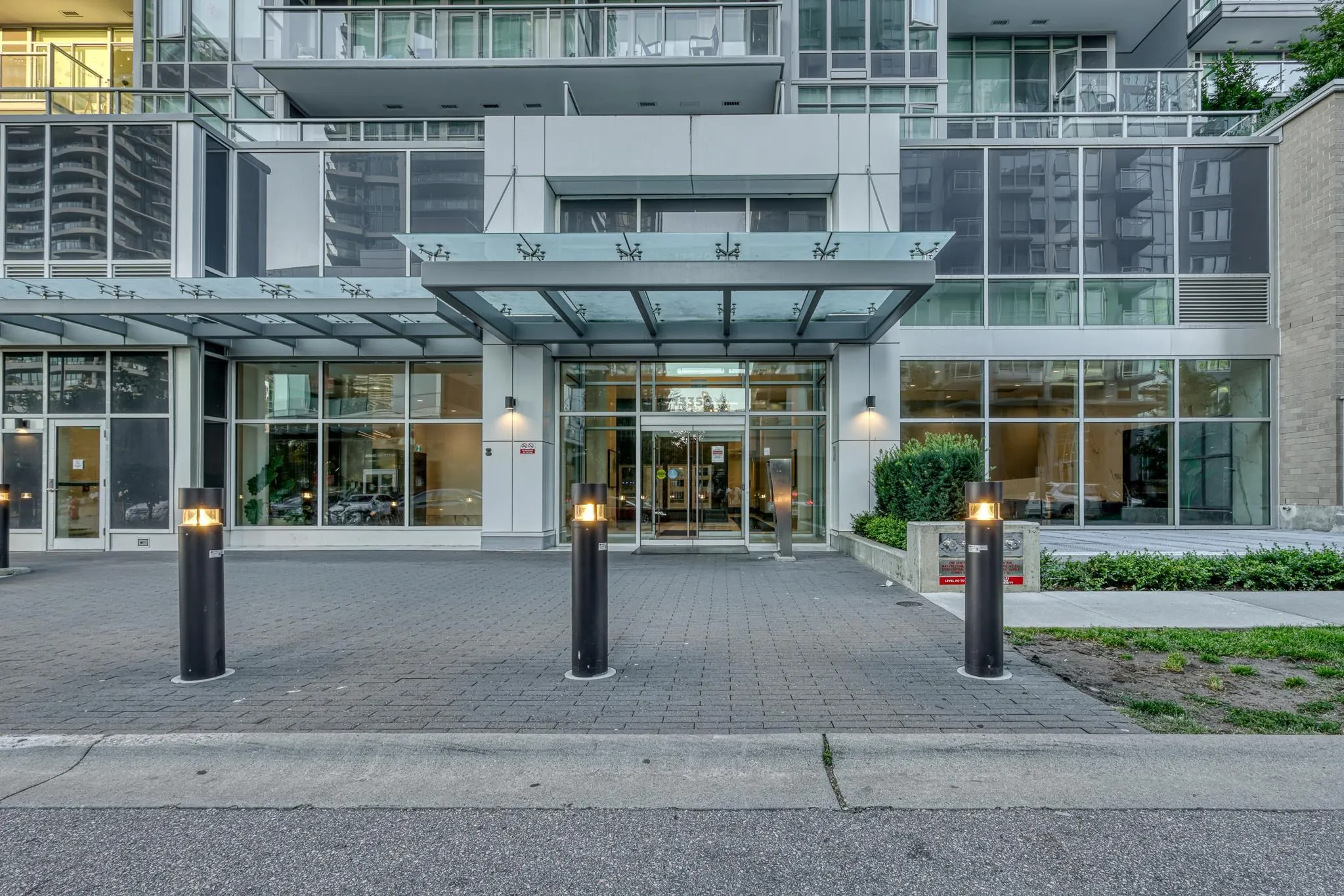 1212 13350 Central Avenue