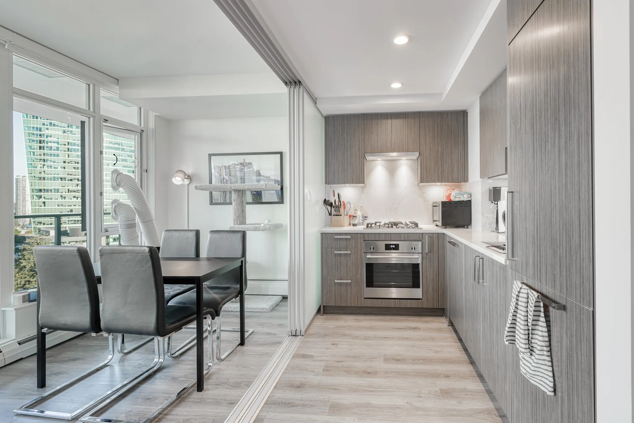 1212 13350 Central Avenue