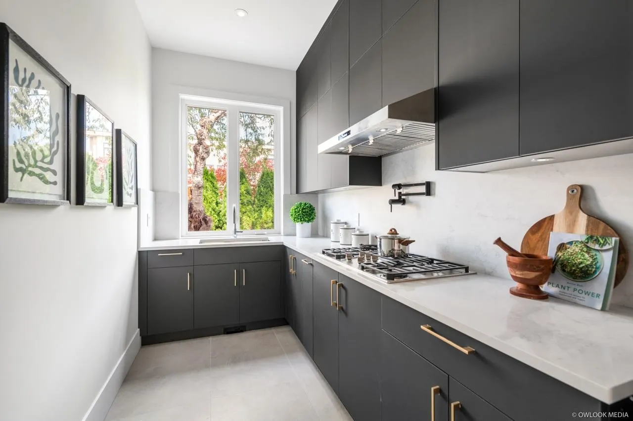 10791 Ashcroft Avenue