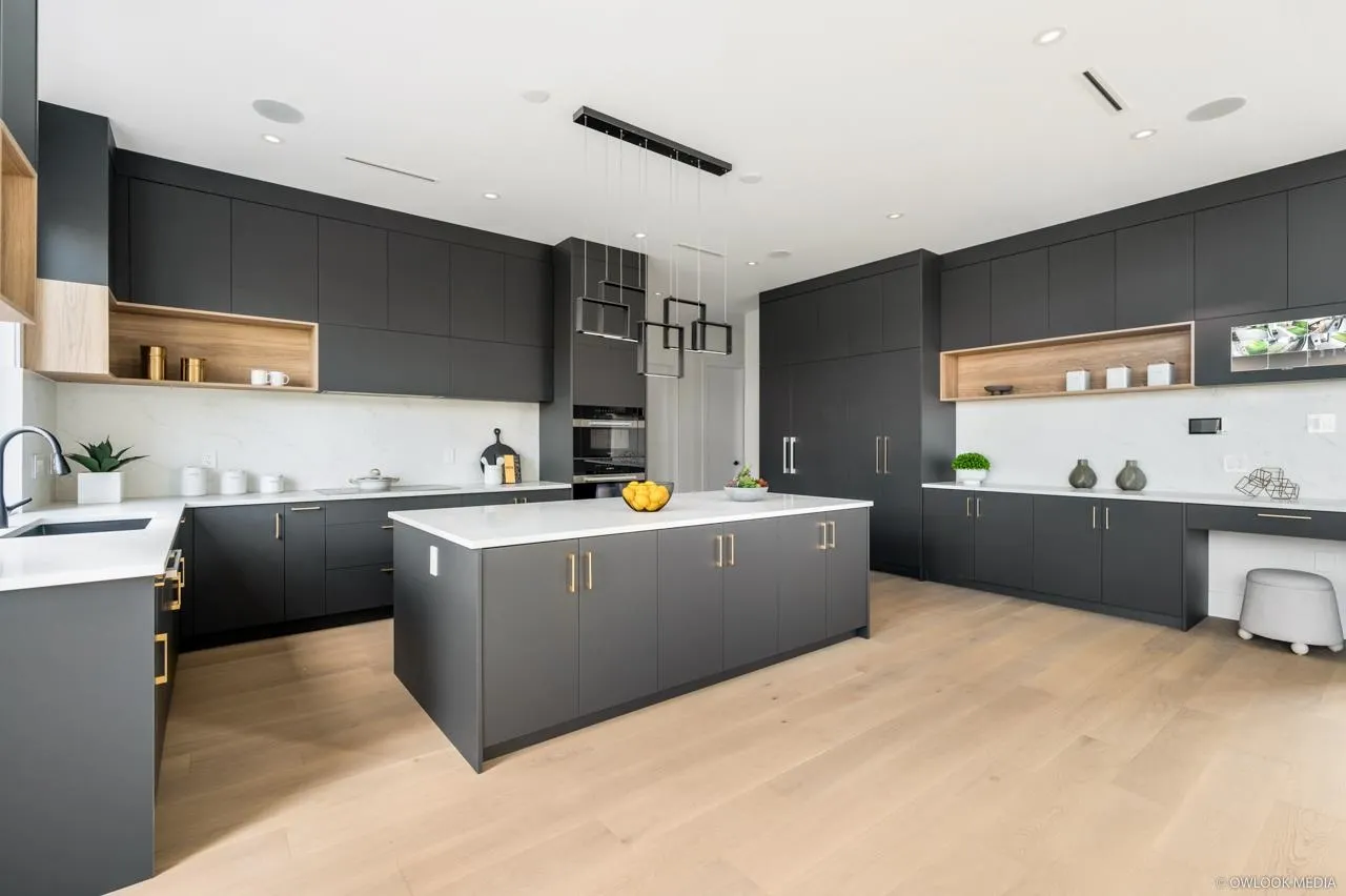 10791 Ashcroft Avenue