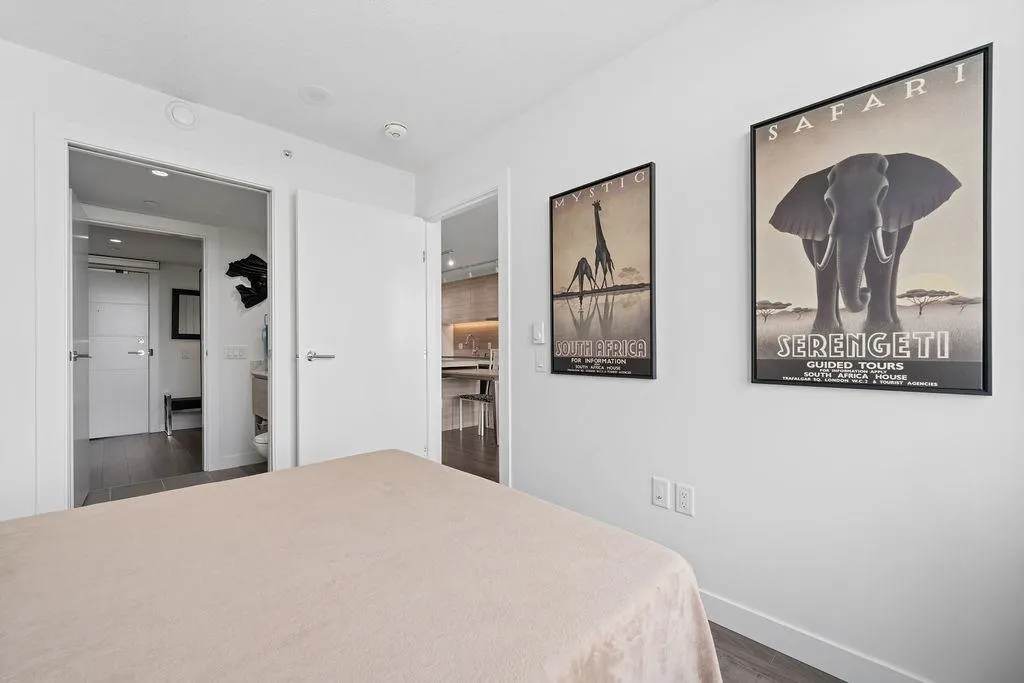 1901 988 Quayside Drive