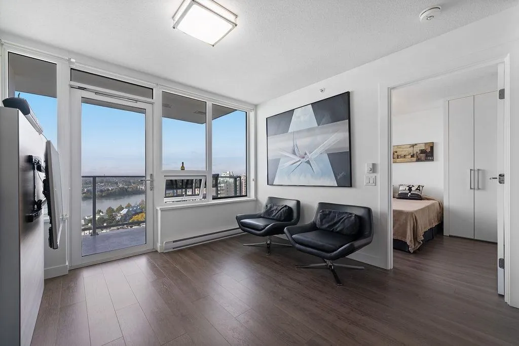 1901 988 Quayside Drive