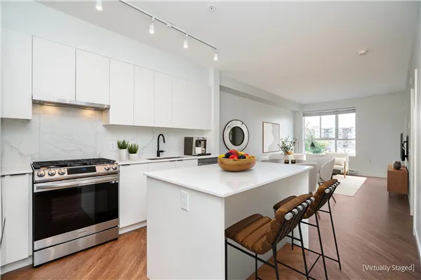 307 3229 St Johns Street