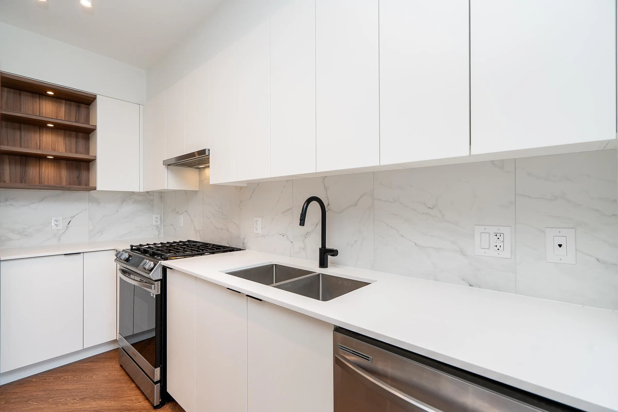 307 3229 St Johns Street