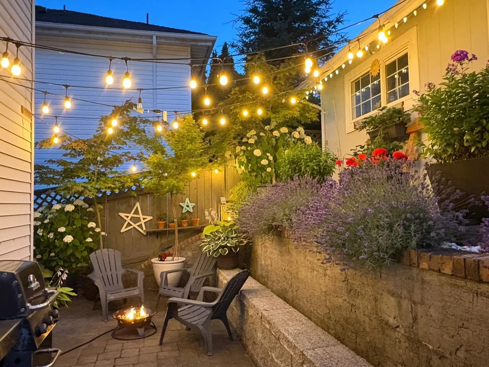 472 Riverview Crescent