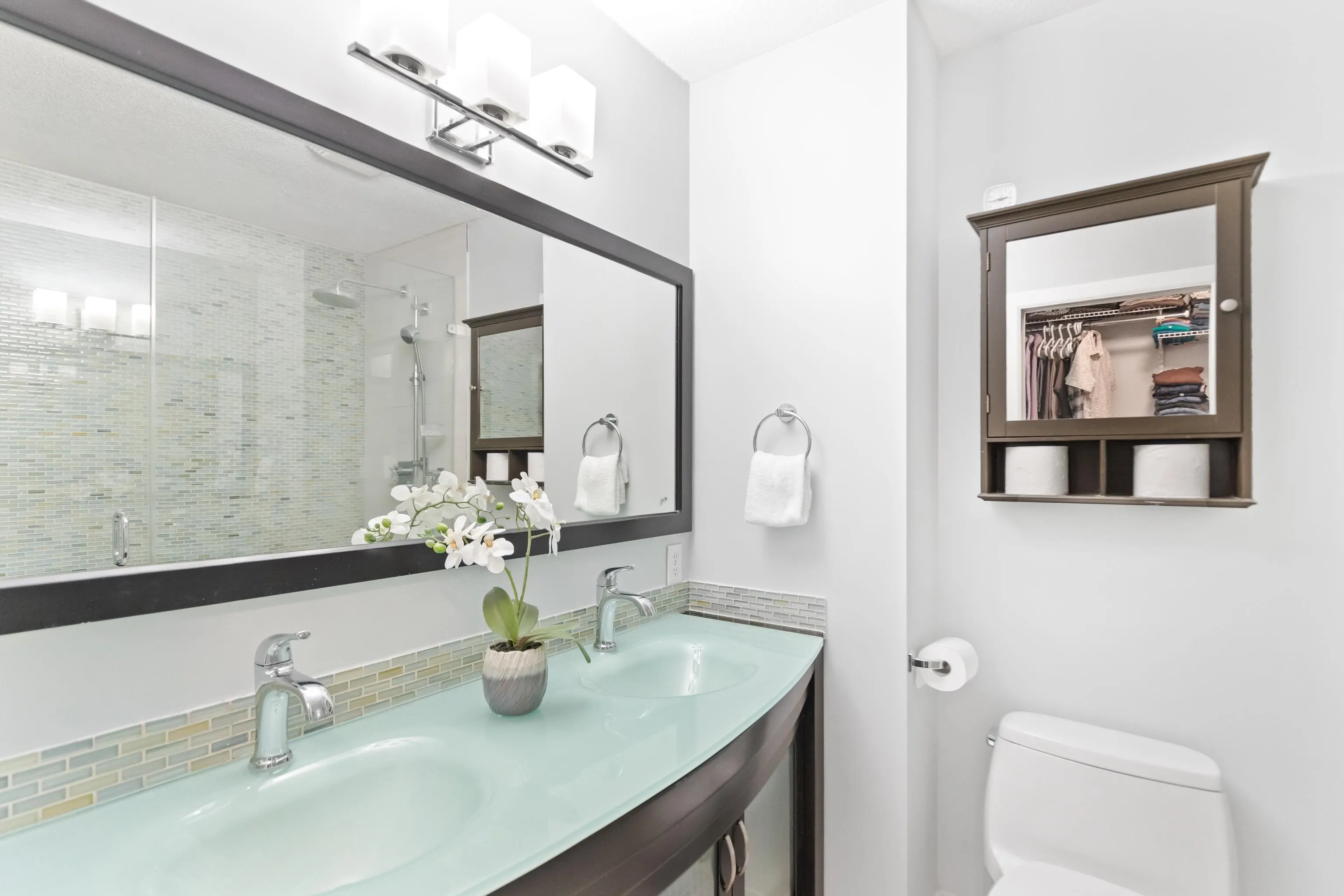 472 Riverview Crescent