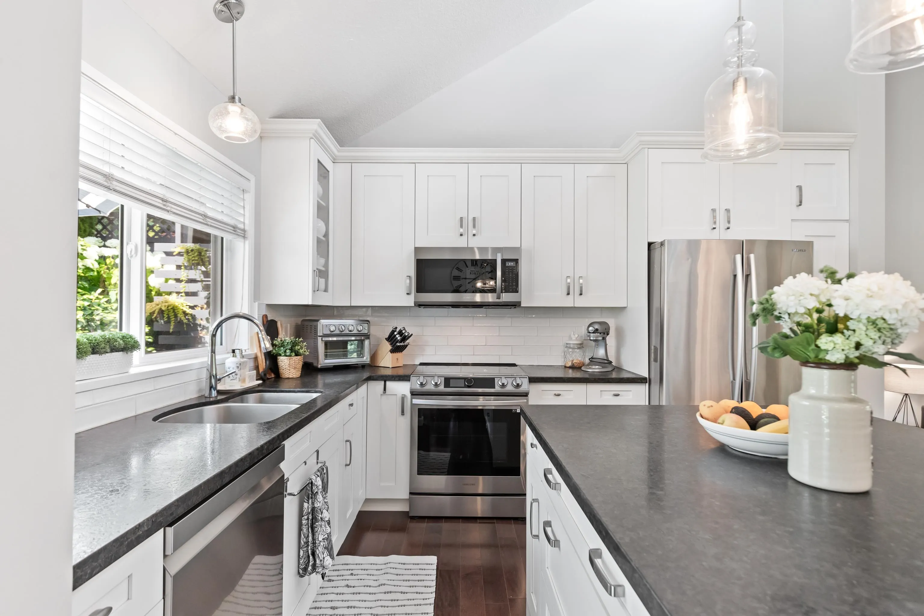 472 Riverview Crescent