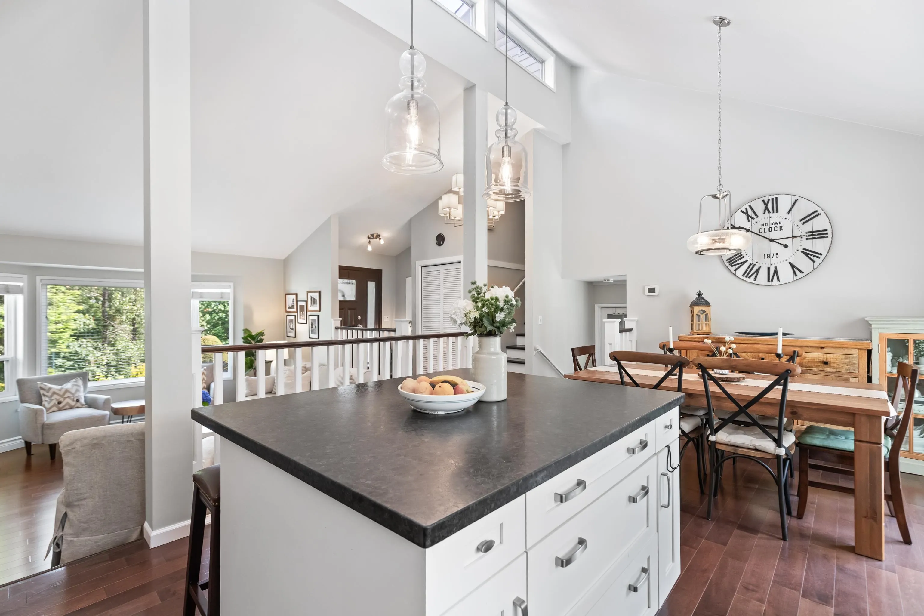 472 Riverview Crescent