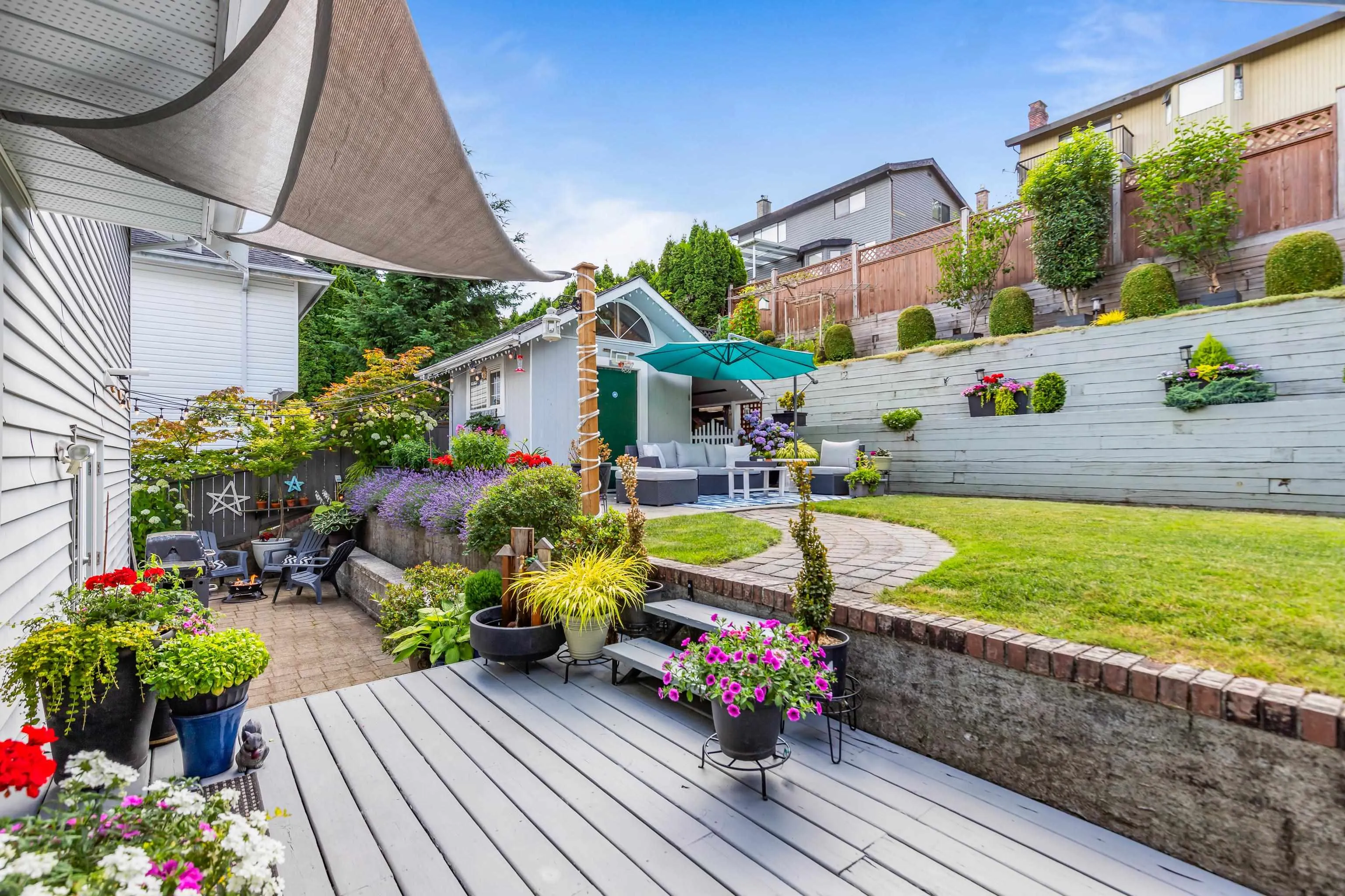 472 Riverview Crescent