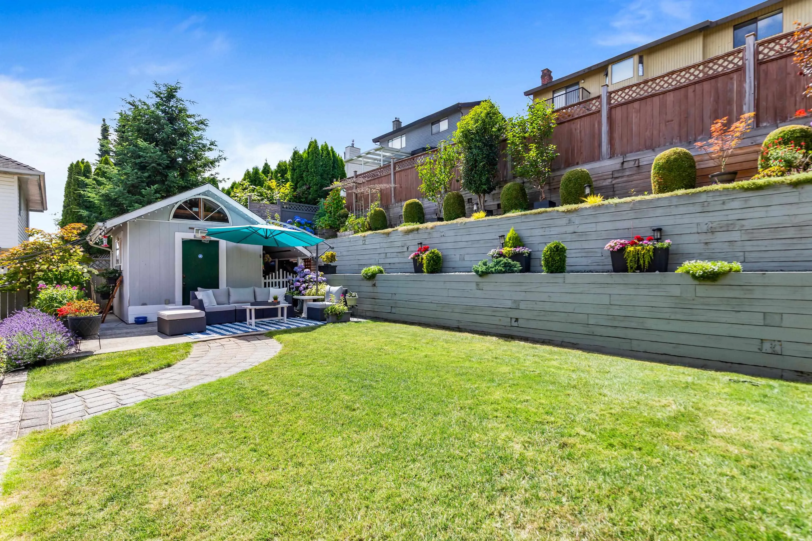 472 Riverview Crescent