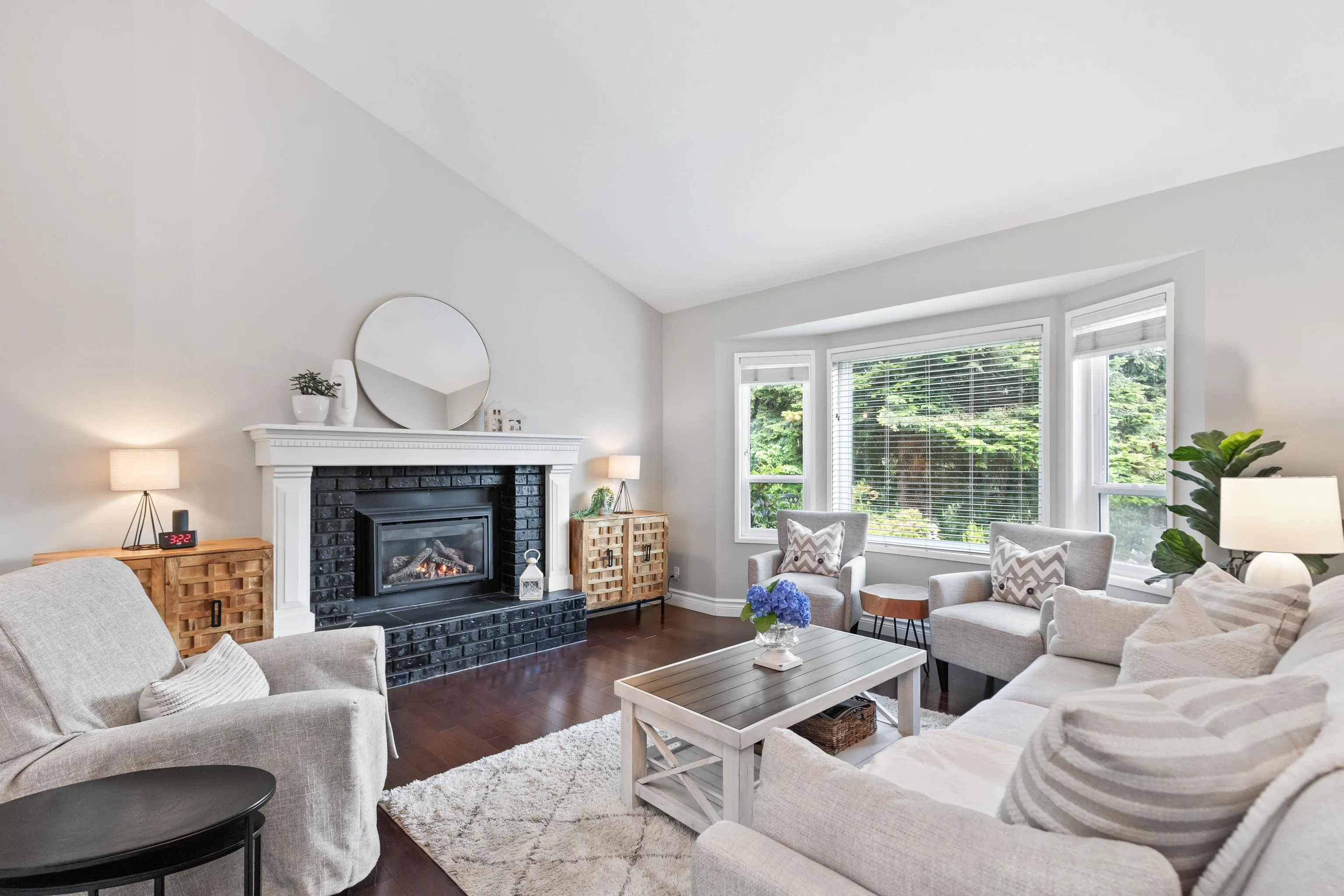 472 Riverview Crescent