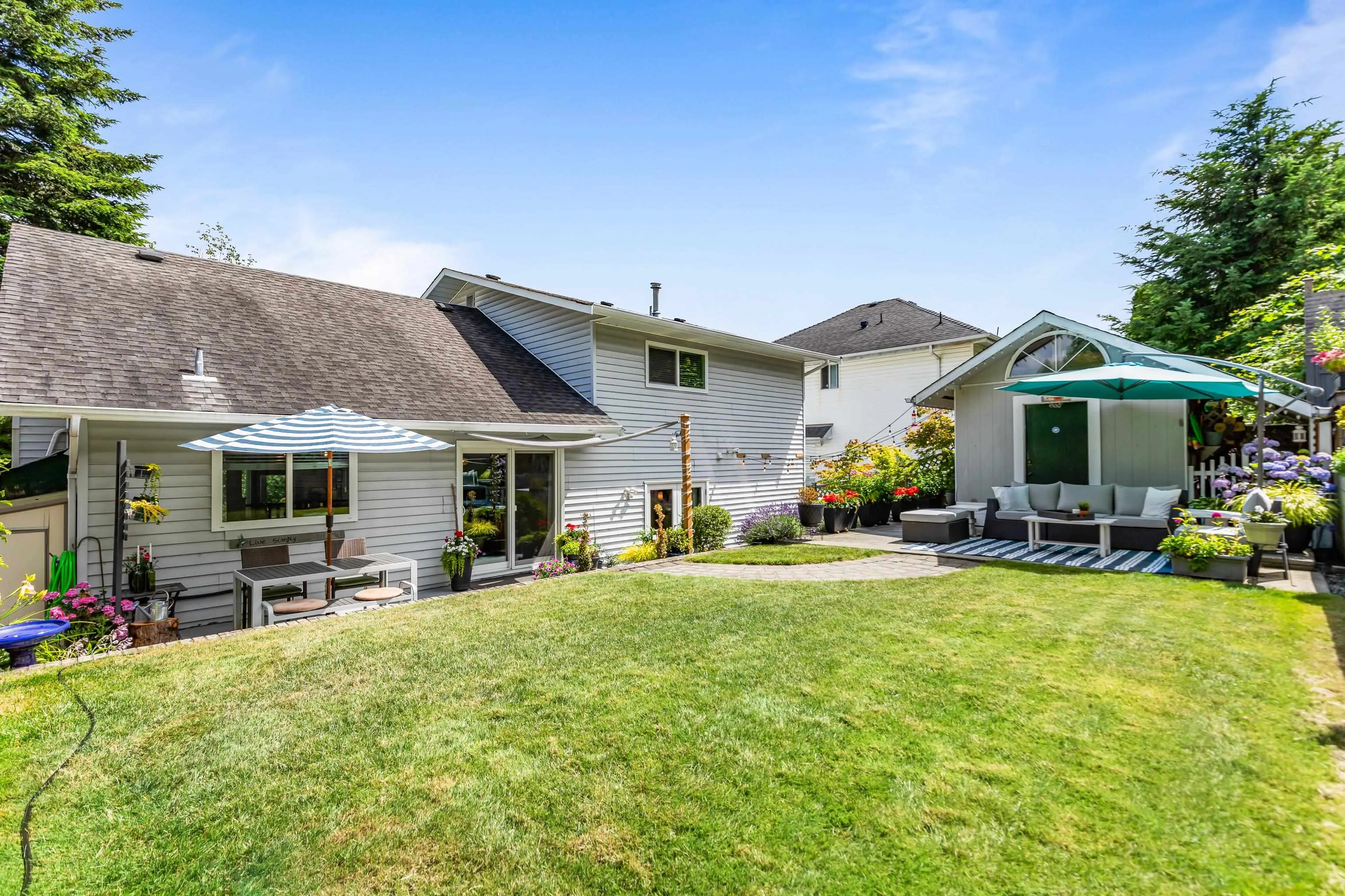 472 Riverview Crescent