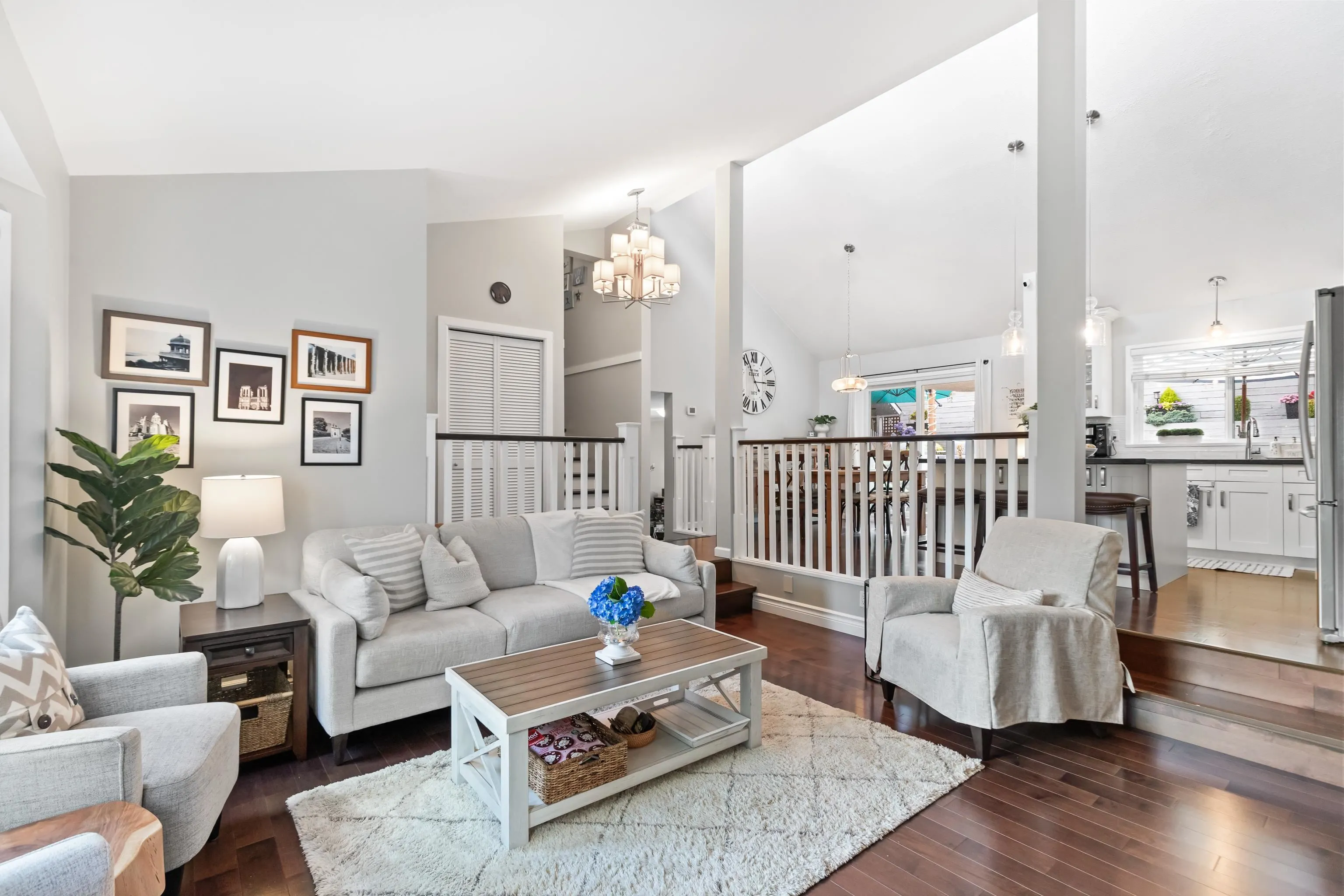 472 Riverview Crescent