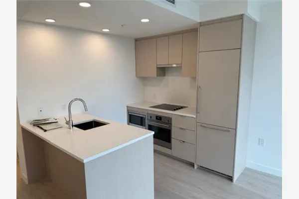 703 13675 107a Avenue