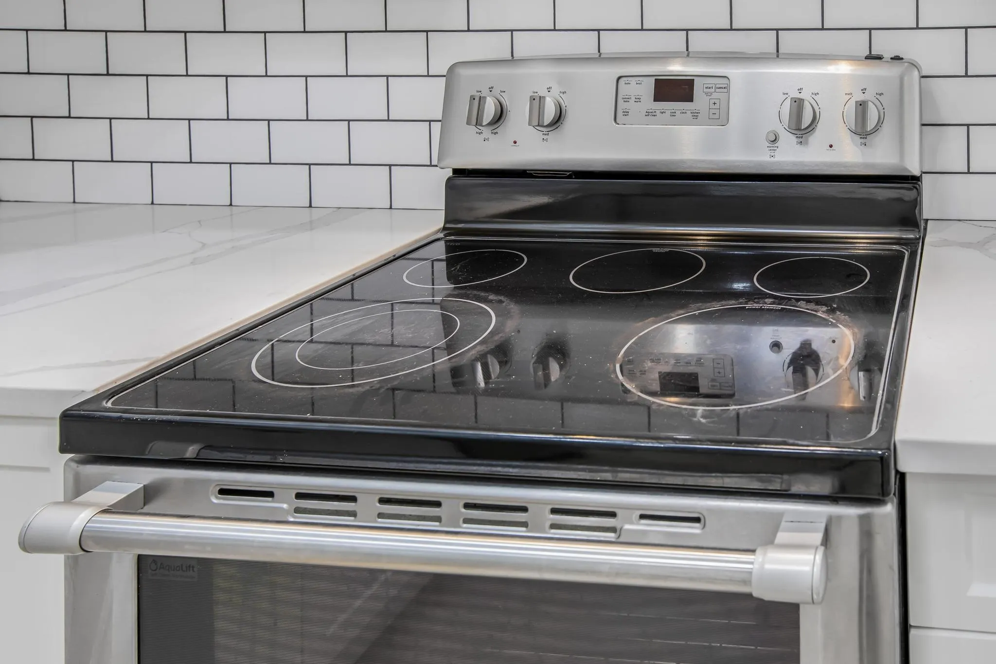 30 32310 Mouat Drive